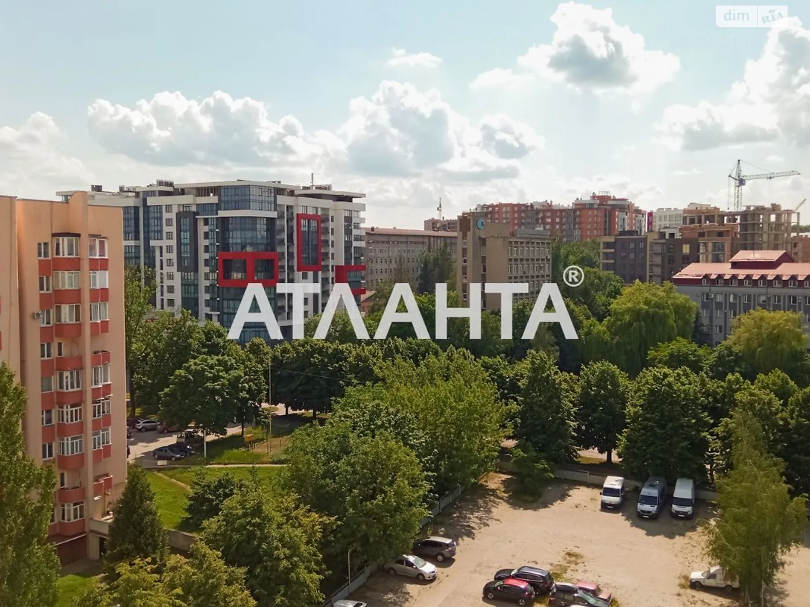 Продается 3-комнатная квартира 105 кв. м в Черновцах, ул. Орлика Филиппа - фото 1