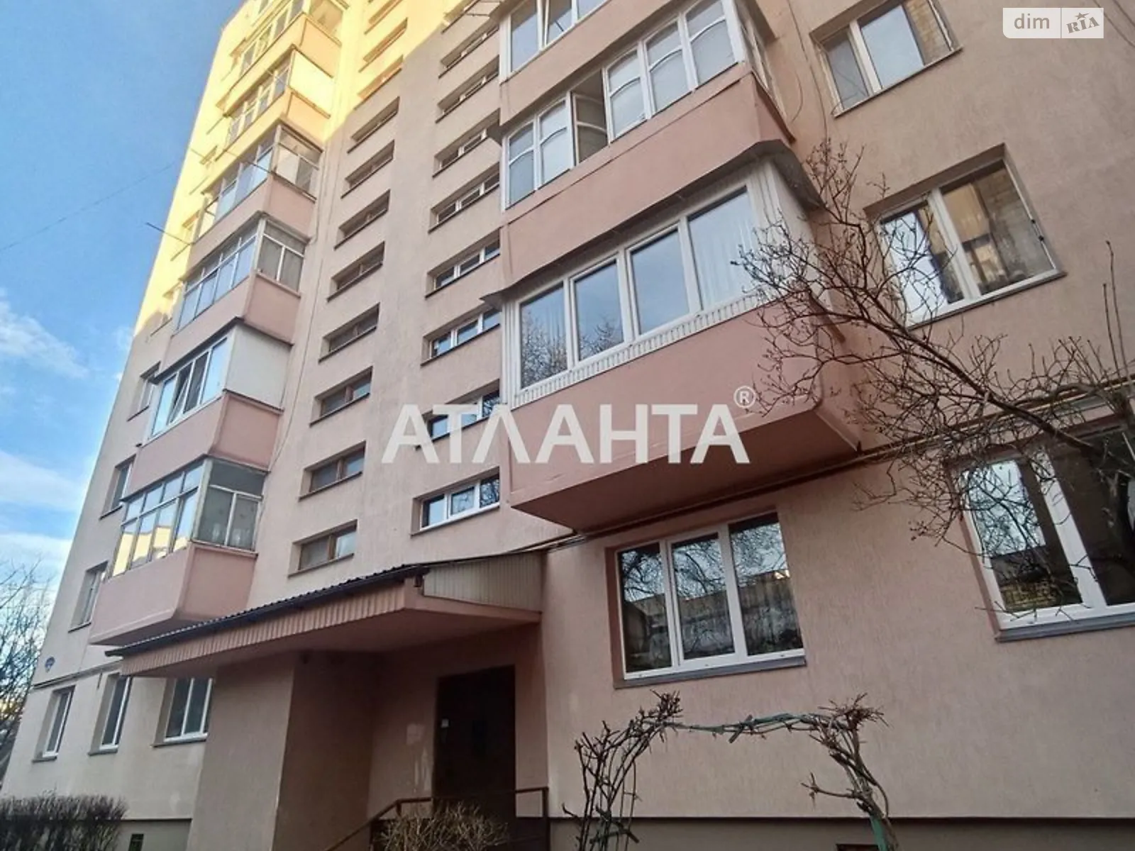 Продается 2-комнатная квартира 46.9 кв. м в Черновцах - фото 1