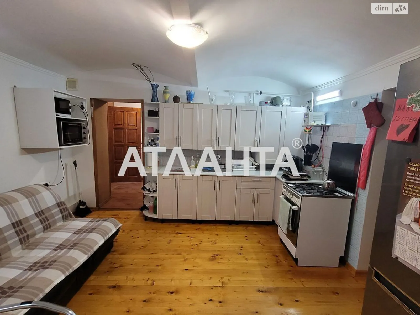 Продается 3-комнатная квартира 110 кв. м в Черновцах, цена: 76000 $ - фото 1