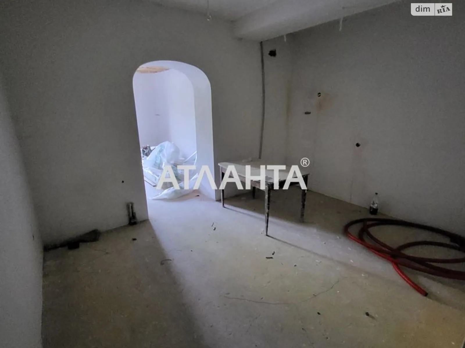 Продается 1-комнатная квартира 39.2 кв. м в Черновцах, цена: 25000 $