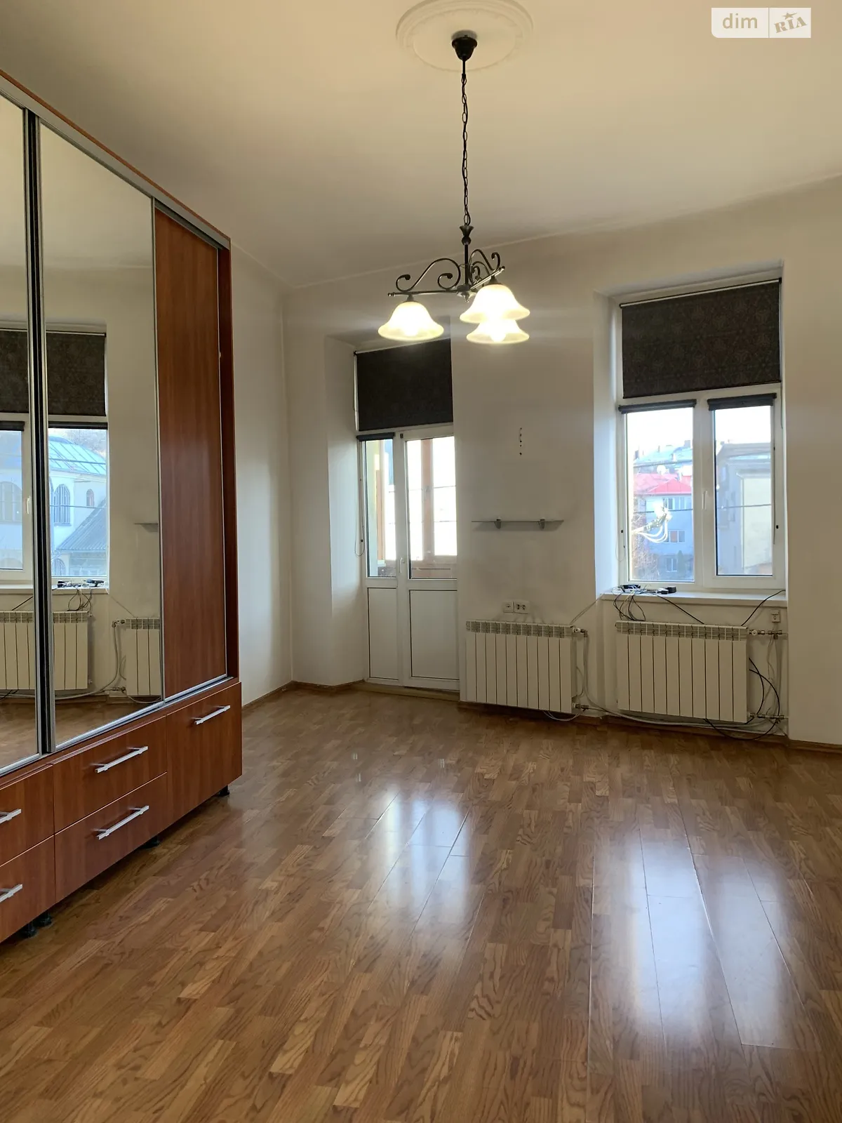 Продается 1-комнатная квартира 43 кв. м в Черновцах, цена: 40000 $