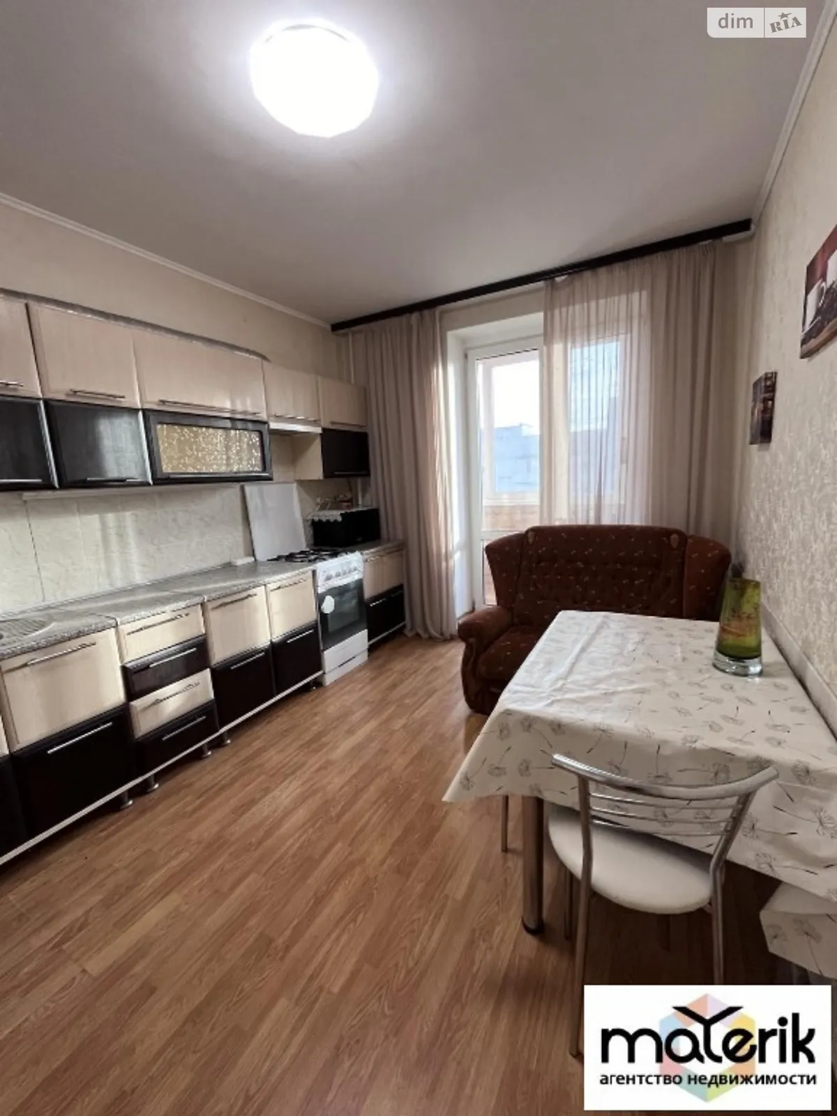Продается 1-комнатная квартира 45 кв. м в Одессе, ул. Академика Заболотного - фото 1