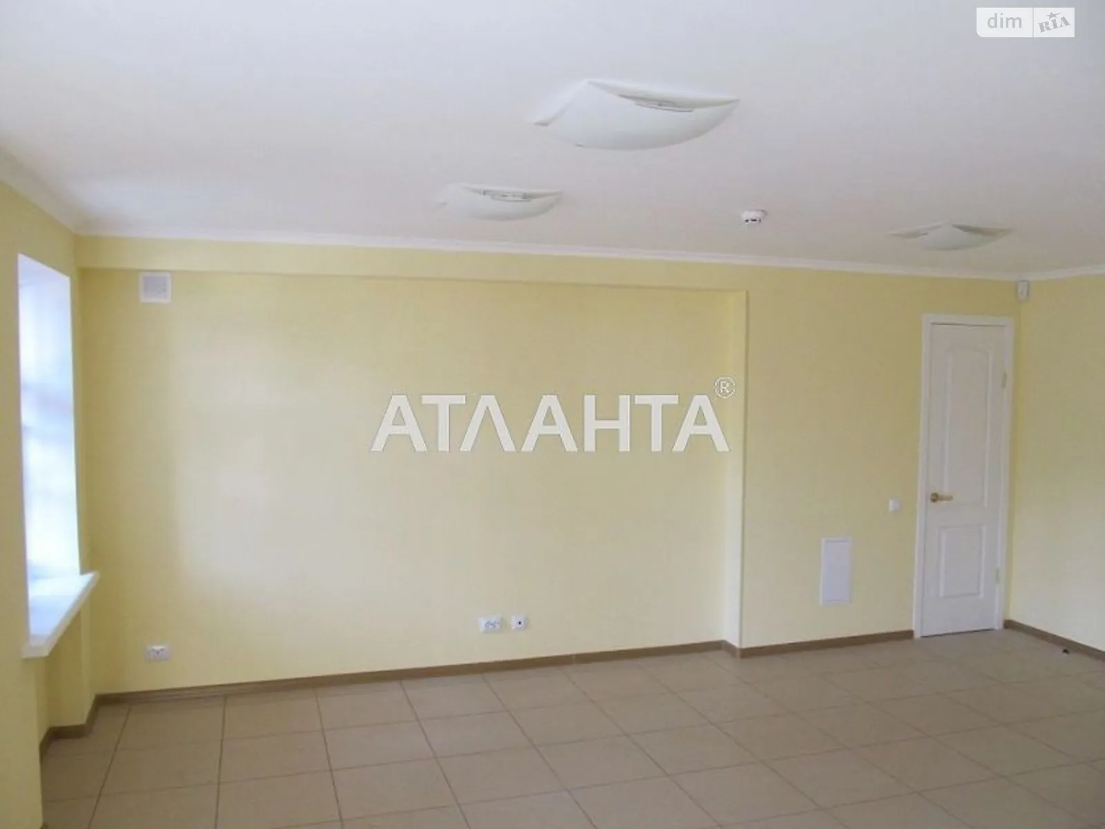 Продается объект сферы услуг 33.7 кв. м в 5-этажном здании, цена: 65000 $ - фото 1