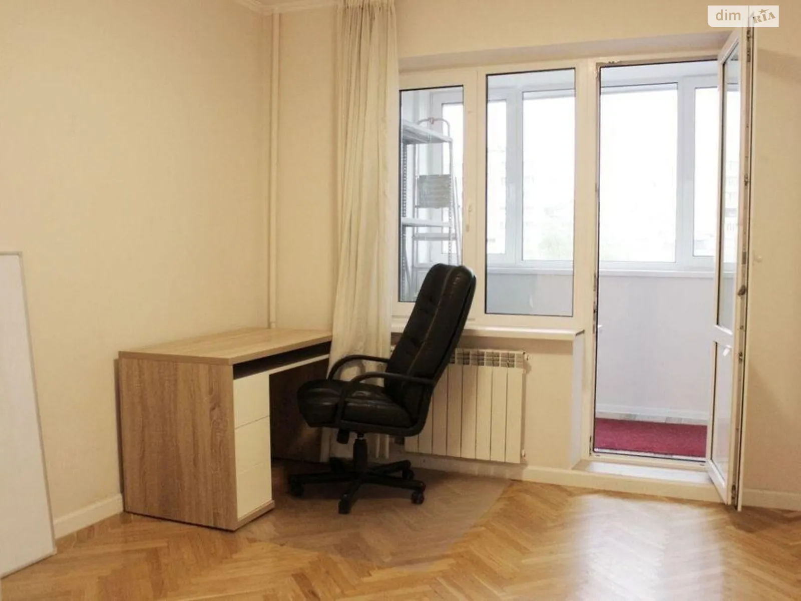 Продается 4-комнатная квартира 104 кв. м в Киеве, ул. Припятская
