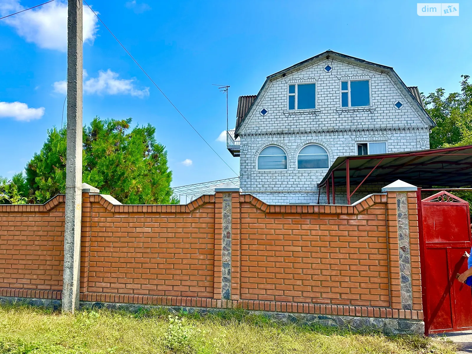 Продается дом на 2 этажа 142.8 кв. м с мансардой, цена: 38000 $ - фото 1