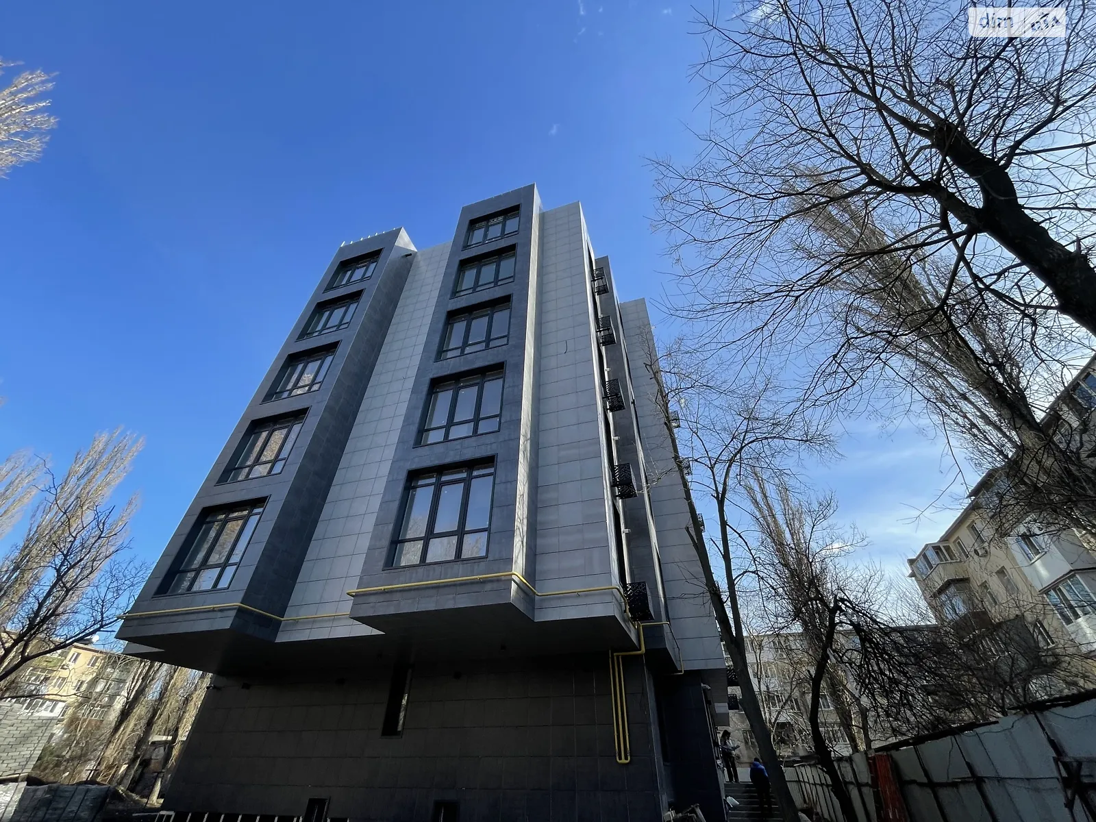 Продается 2-комнатная квартира 68.8 кв. м в Одессе, ул. Космонавта Комарова