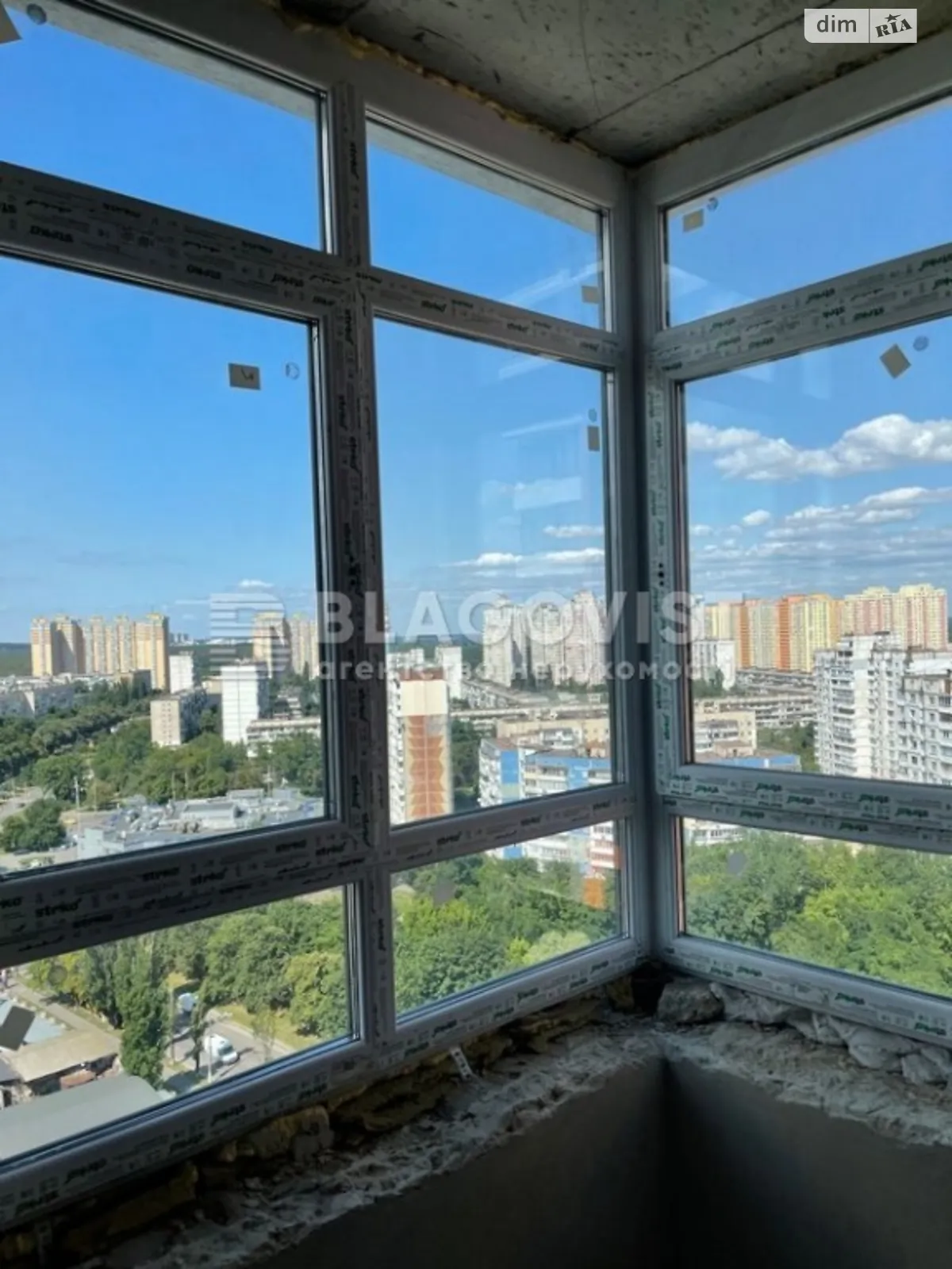 Продается 2-комнатная квартира 65 кв. м в Киеве, ул. Бережанская, 15