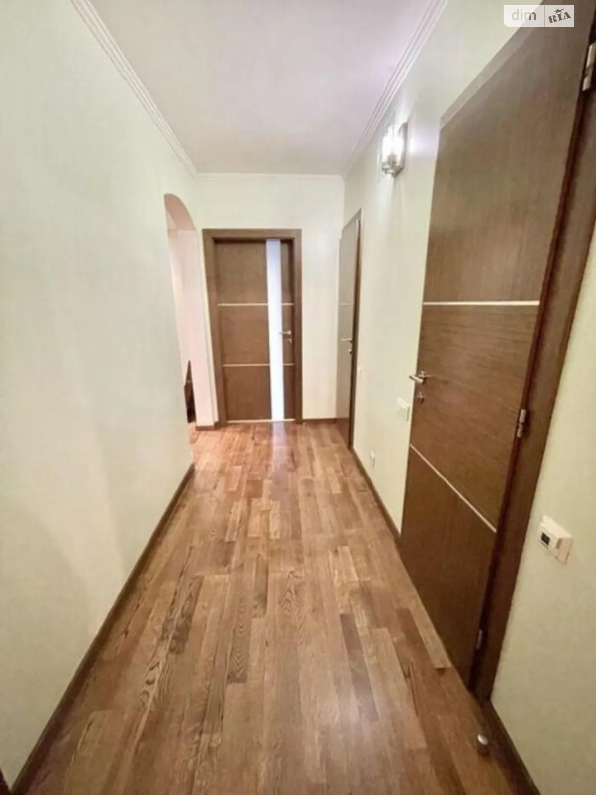 Продається 3-кімнатна квартира 96 кв. м у Києві, просп. Петра Григоренка, 18А