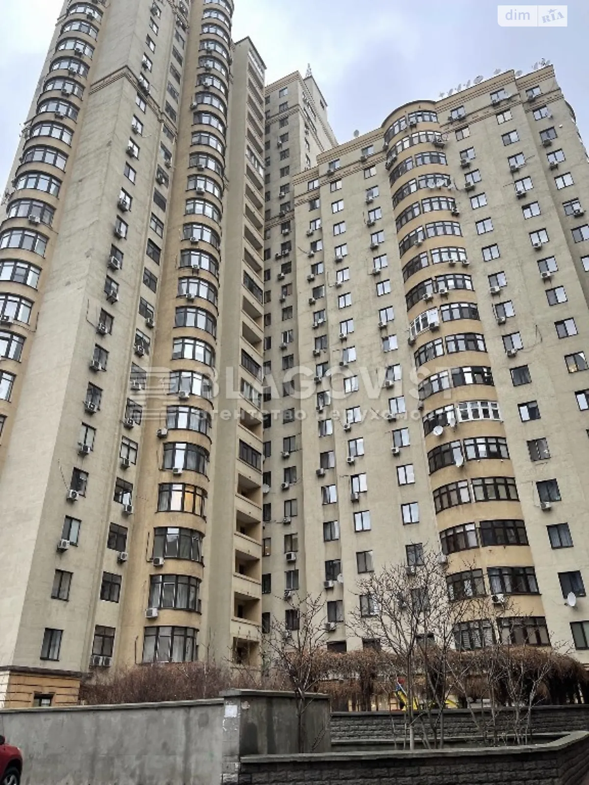 Продается 3-комнатная квартира 104.2 кв. м в Киеве, ул. Дмитриевская, 69 - фото 1