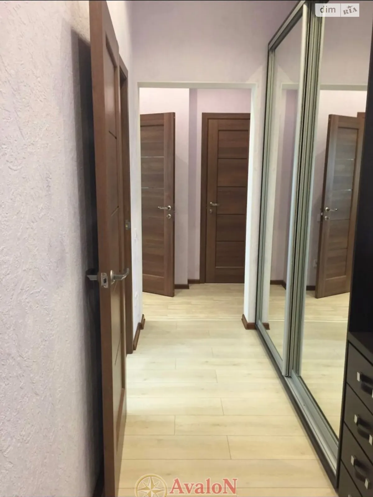 Продается 2-комнатная квартира 58 кв. м в Одессе, ул. Марсельская, 35
