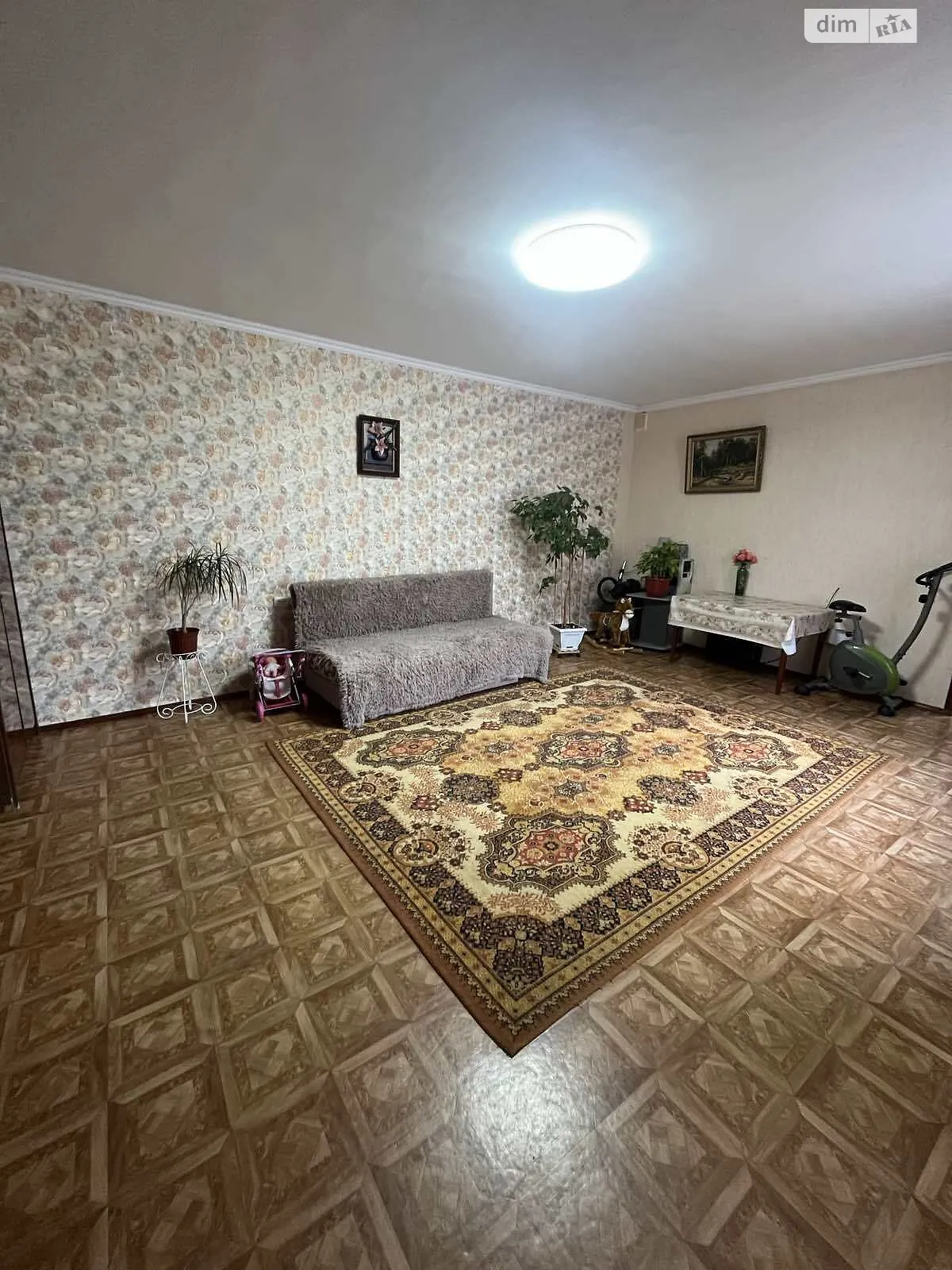 Продається одноповерховий будинок 104 кв. м з гаражем, цена: 92000 $