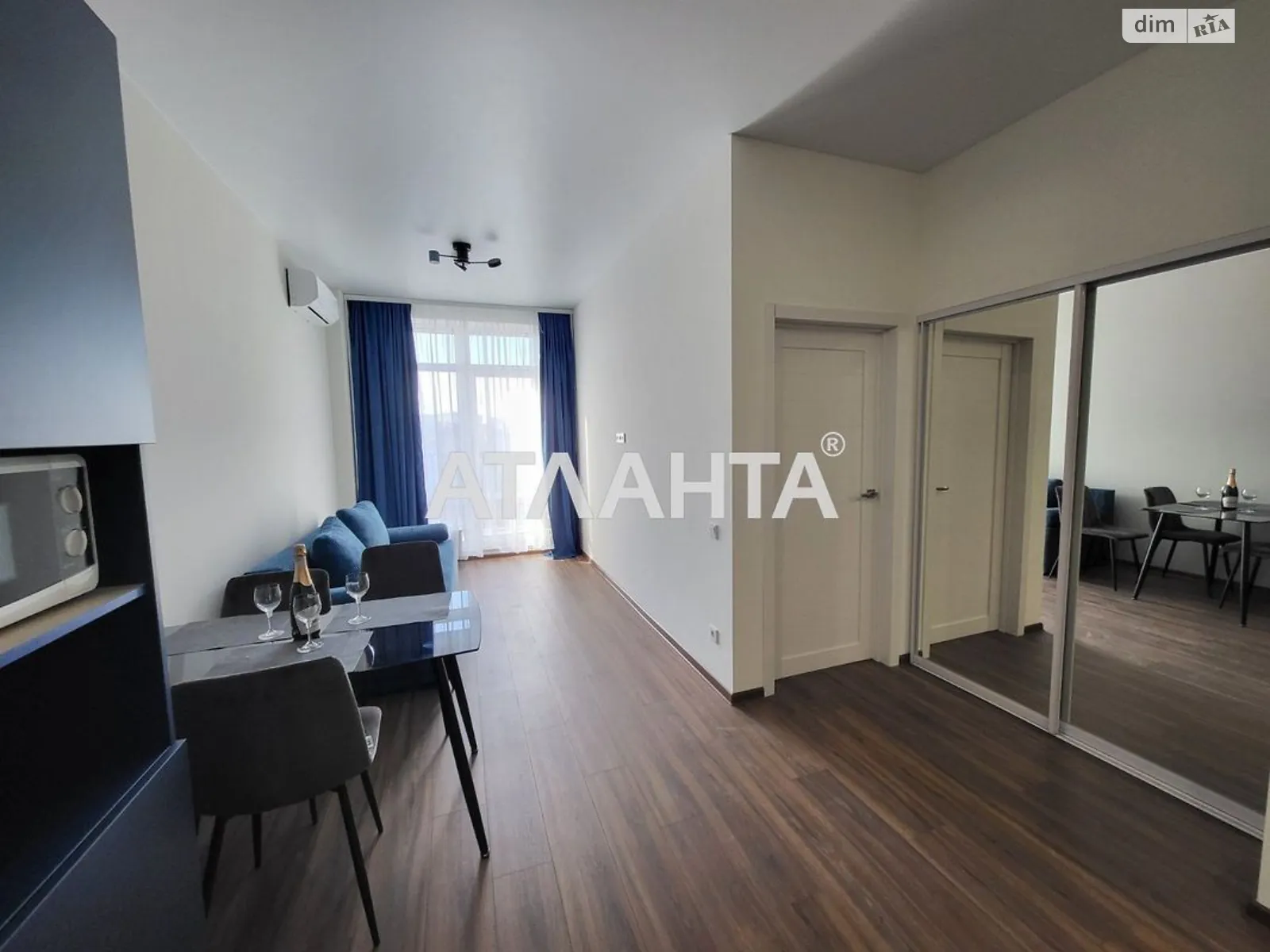 Продается 1-комнатная квартира 48 кв. м в Одессе, ул. Дмитрия Донского - фото 1