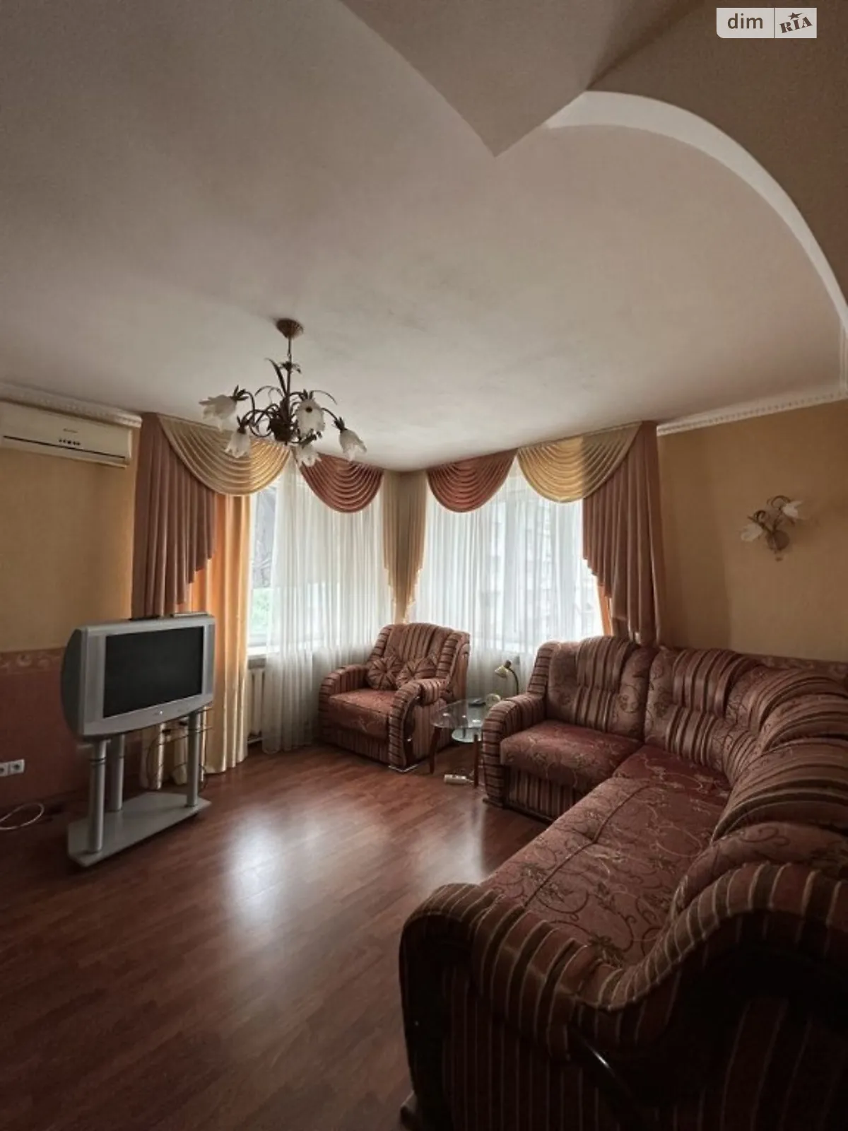 Сдается в аренду 1-комнатная квартира 44 кв. м в Днепре, ул. Богданова, 32 - фото 1