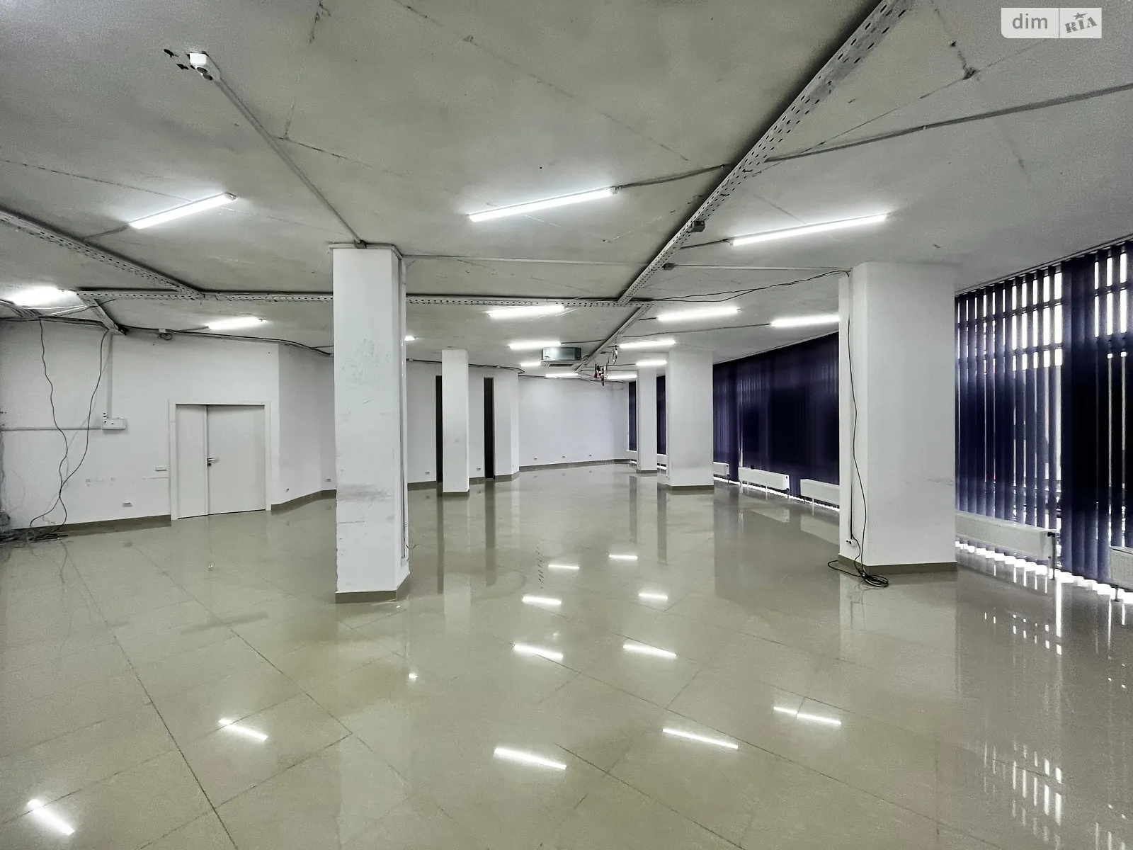 Продается офис 600 кв. м в бизнес-центре - фото 2