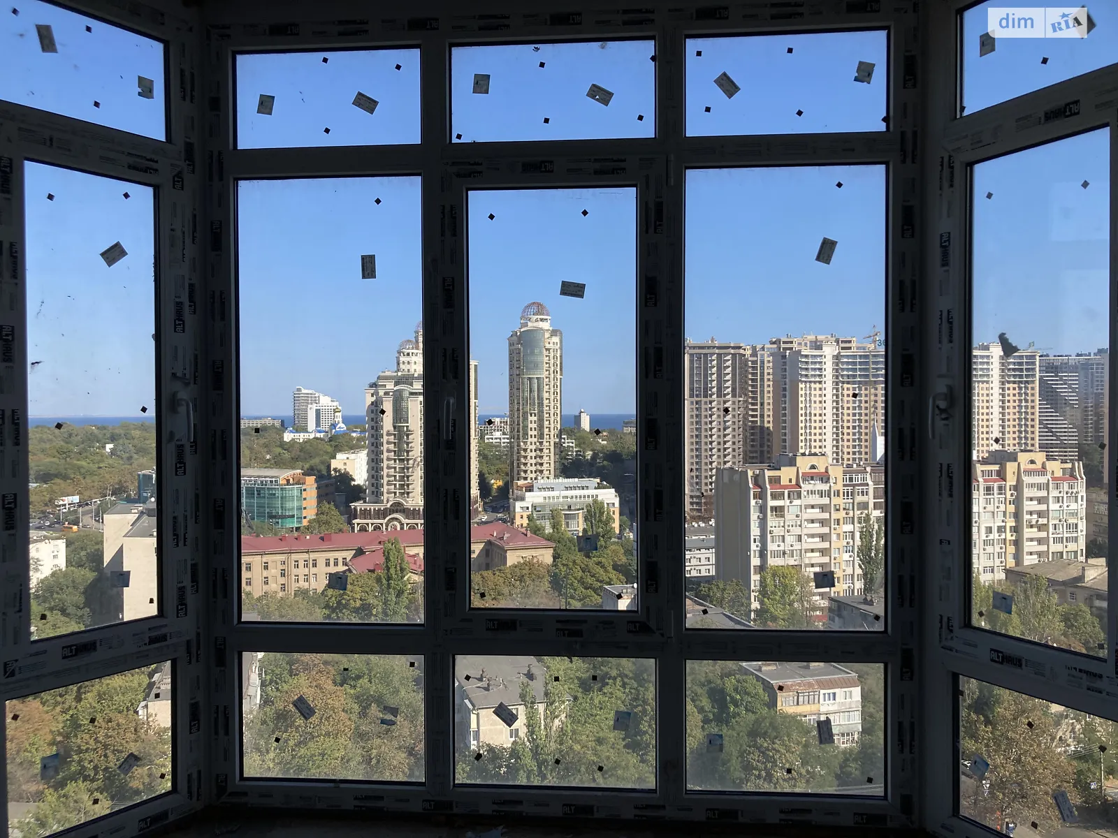 Продається 2-кімнатна квартира 89 кв. м у Одесі, вул. Сонячна, 4 - фото 1