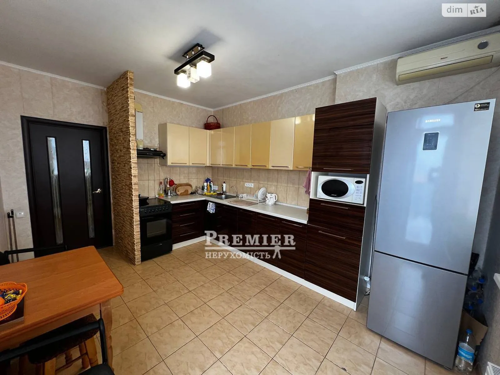 Продається 2-кімнатна квартира 64 кв. м у Одесі, мас. Радужний - фото 1