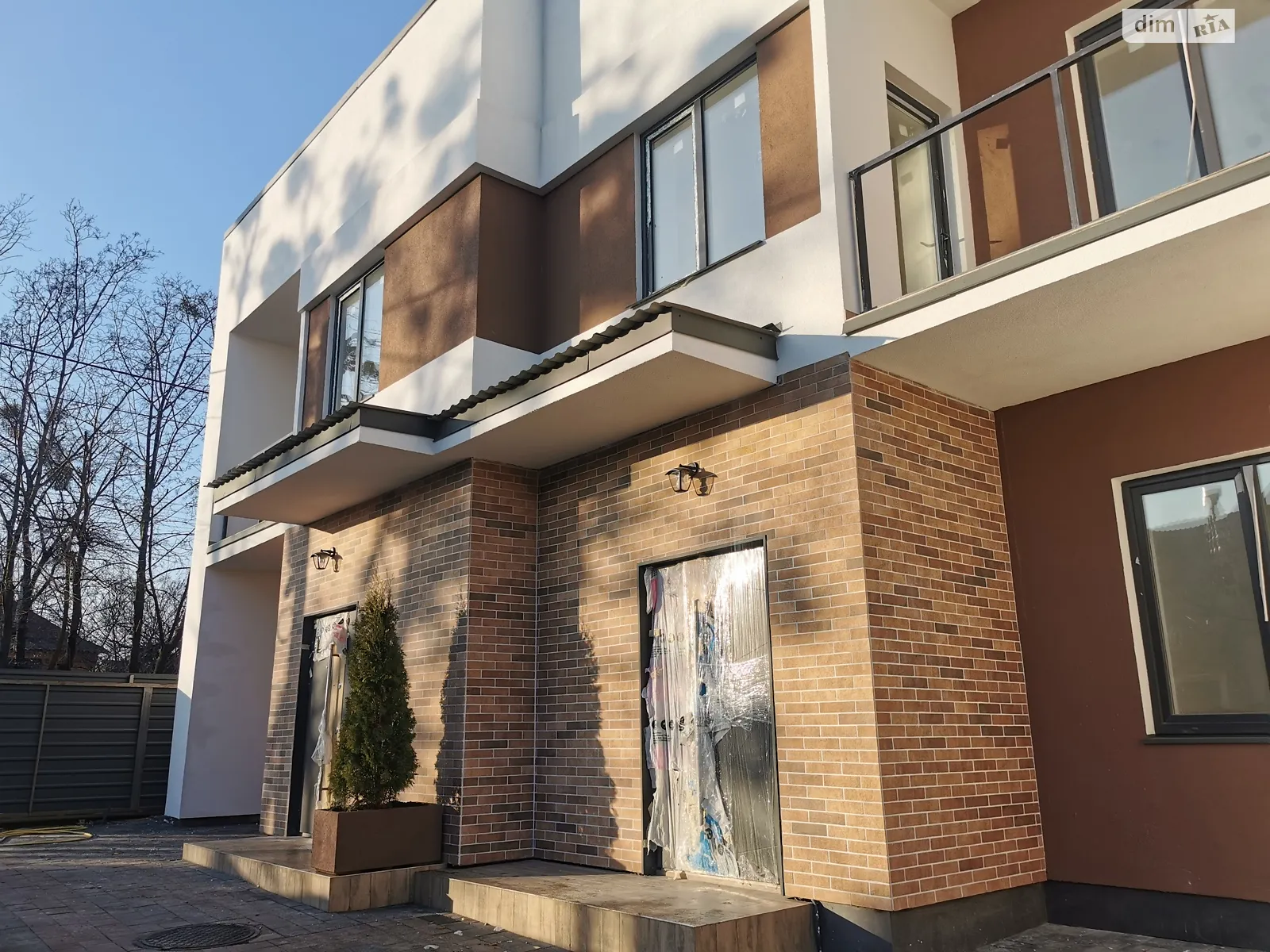 Продается часть дома 97 кв. м с беседкой, цена: 160000 $ - фото 1