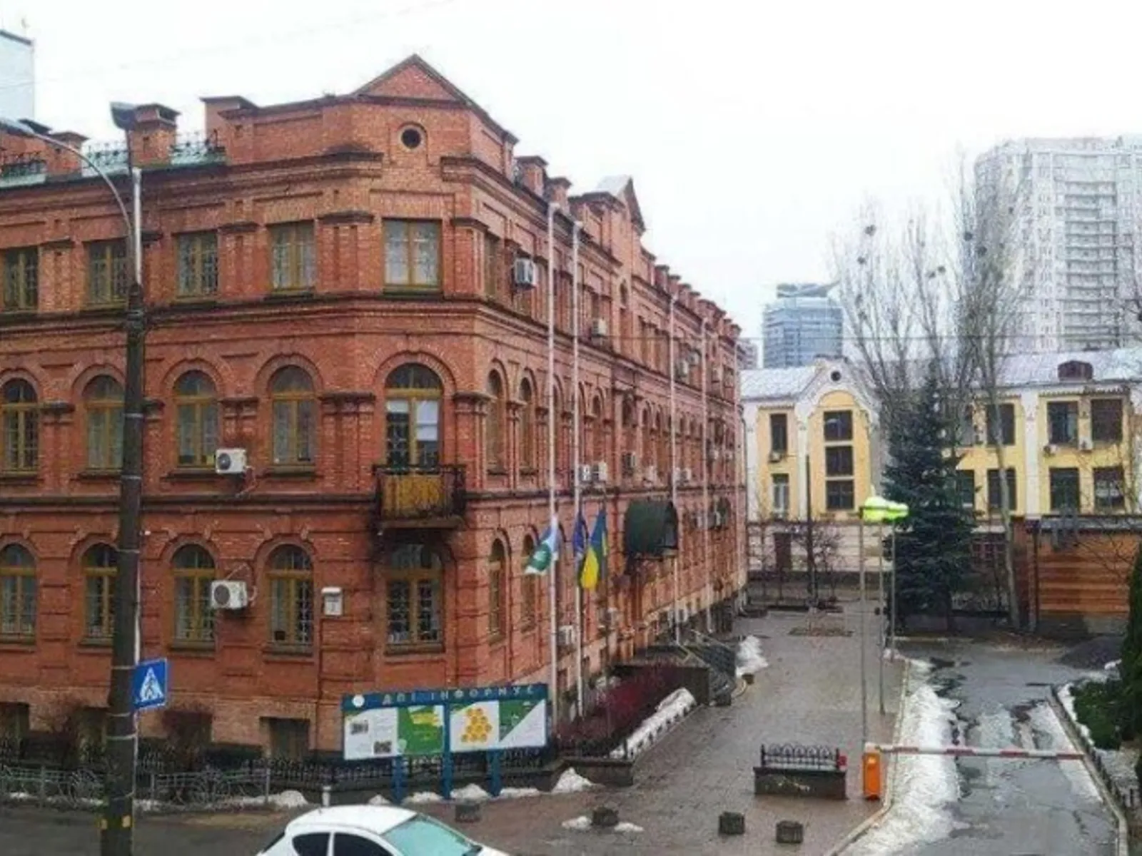 Продается 1-комнатная квартира 34 кв. м в Киеве, пер. Евгения Гуцало, 3 - фото 1