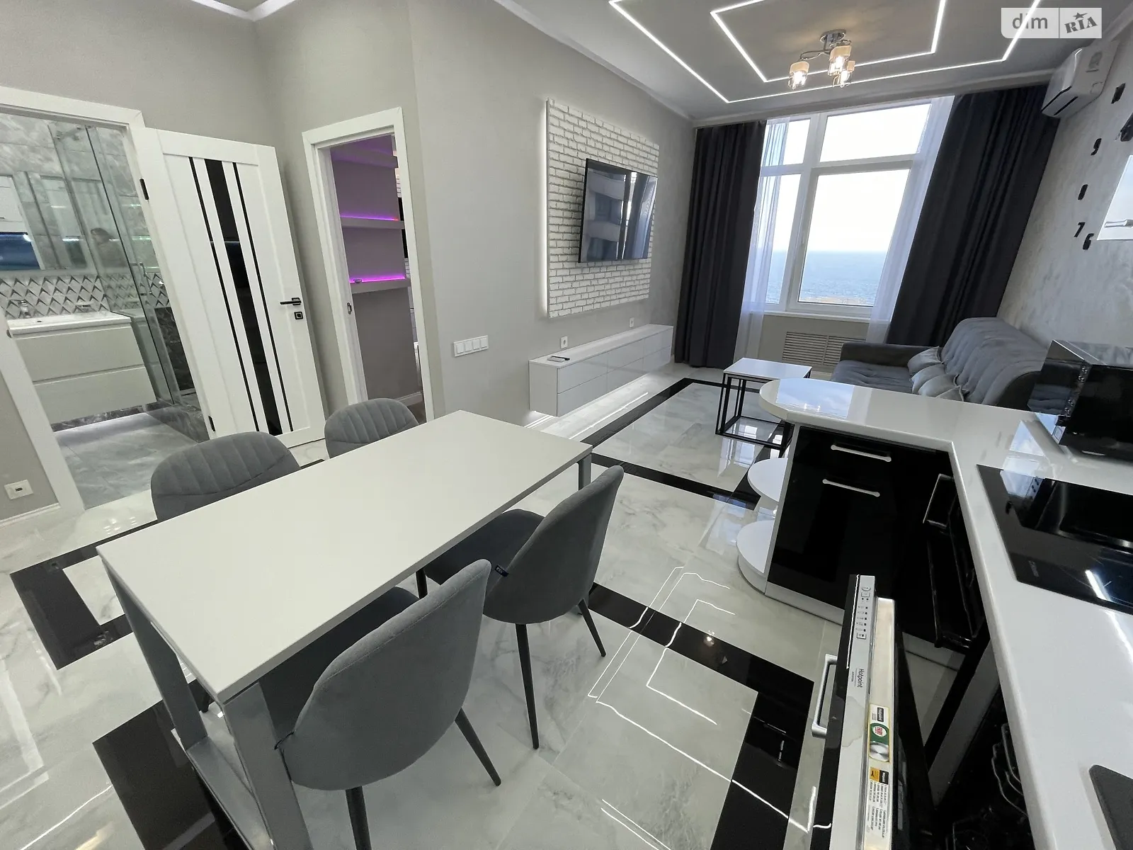 Здається в оренду 1-кімнатна квартира 47 кв. м у Одесі, цена: 400 $