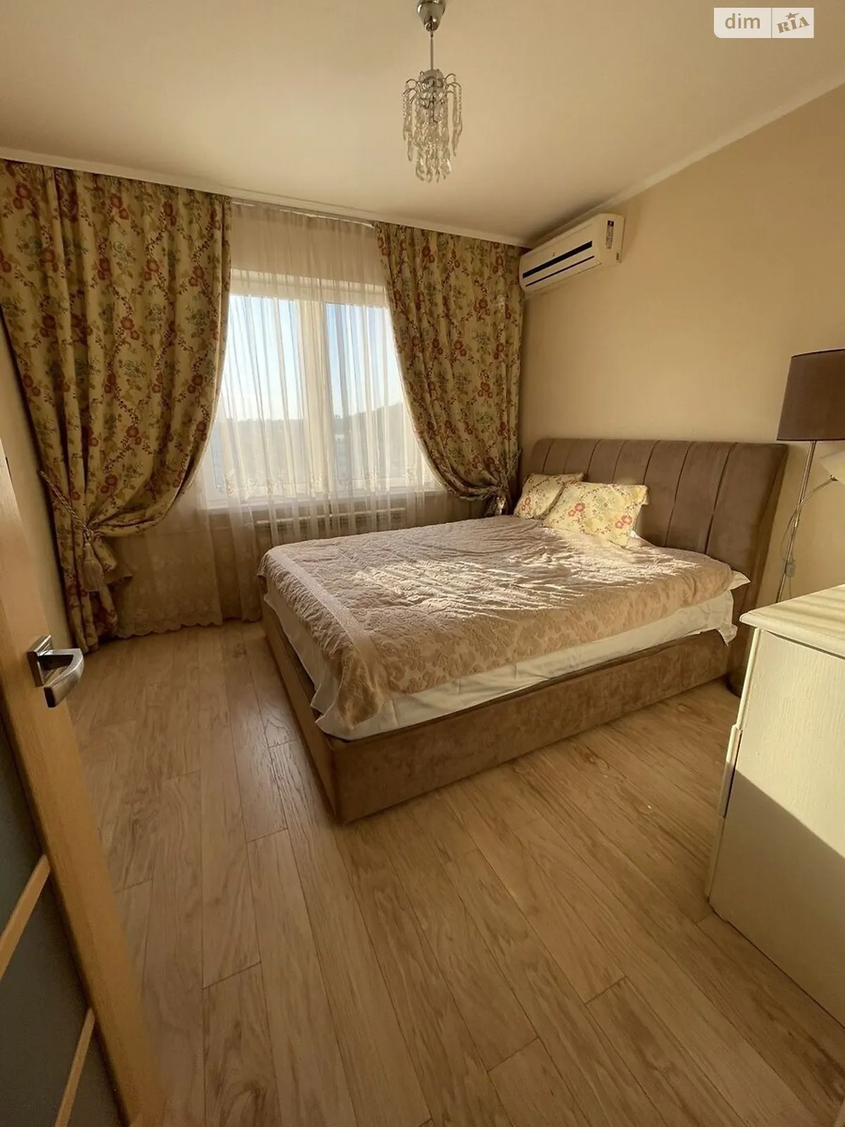 Продается 3-комнатная квартира 83 кв. м в Киеве, ул. Вышгородская - фото 1