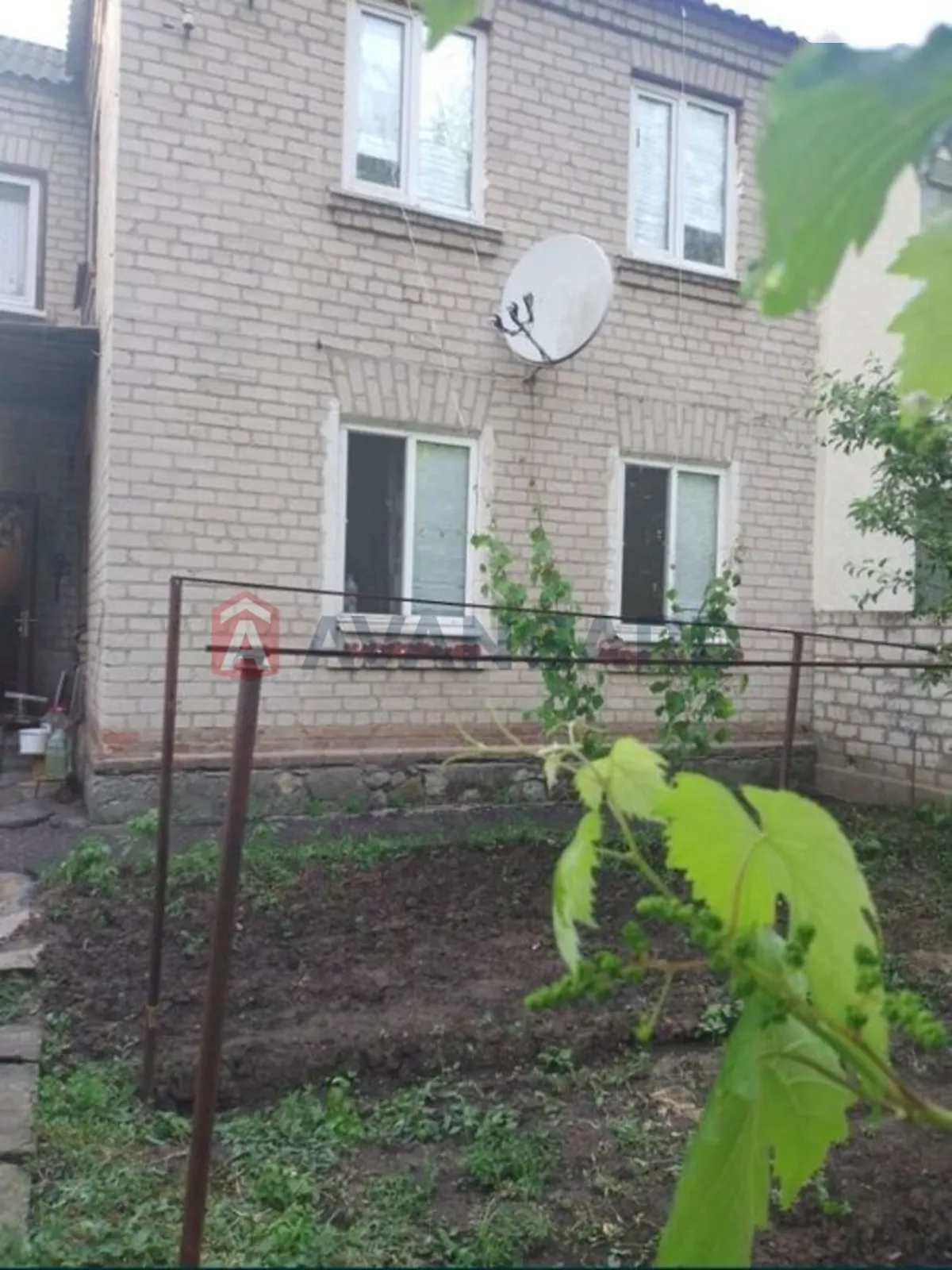 Продается часть дома 97 кв. м с гаражом, цена: 47000 $ - фото 1