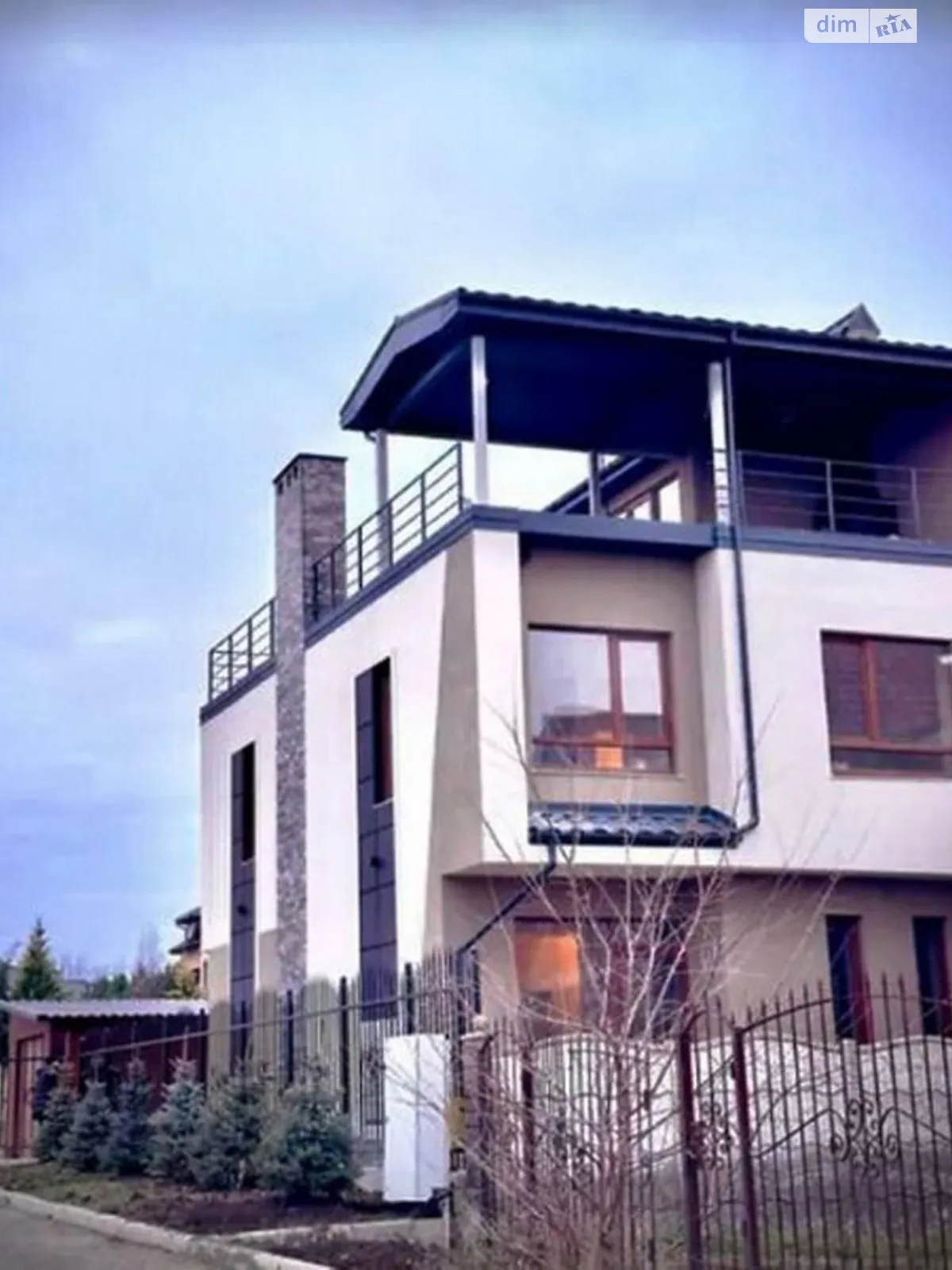 Продается дом на 3 этажа 160 кв. м с подвалом, цена: 120000 $ - фото 1