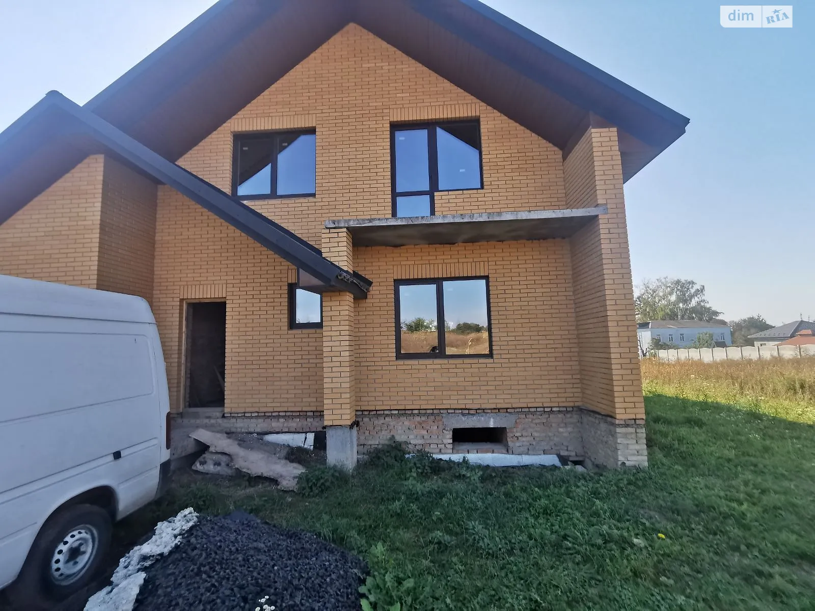 Продається будинок 2 поверховий 230 кв. м з каміном, цена: 94000 $