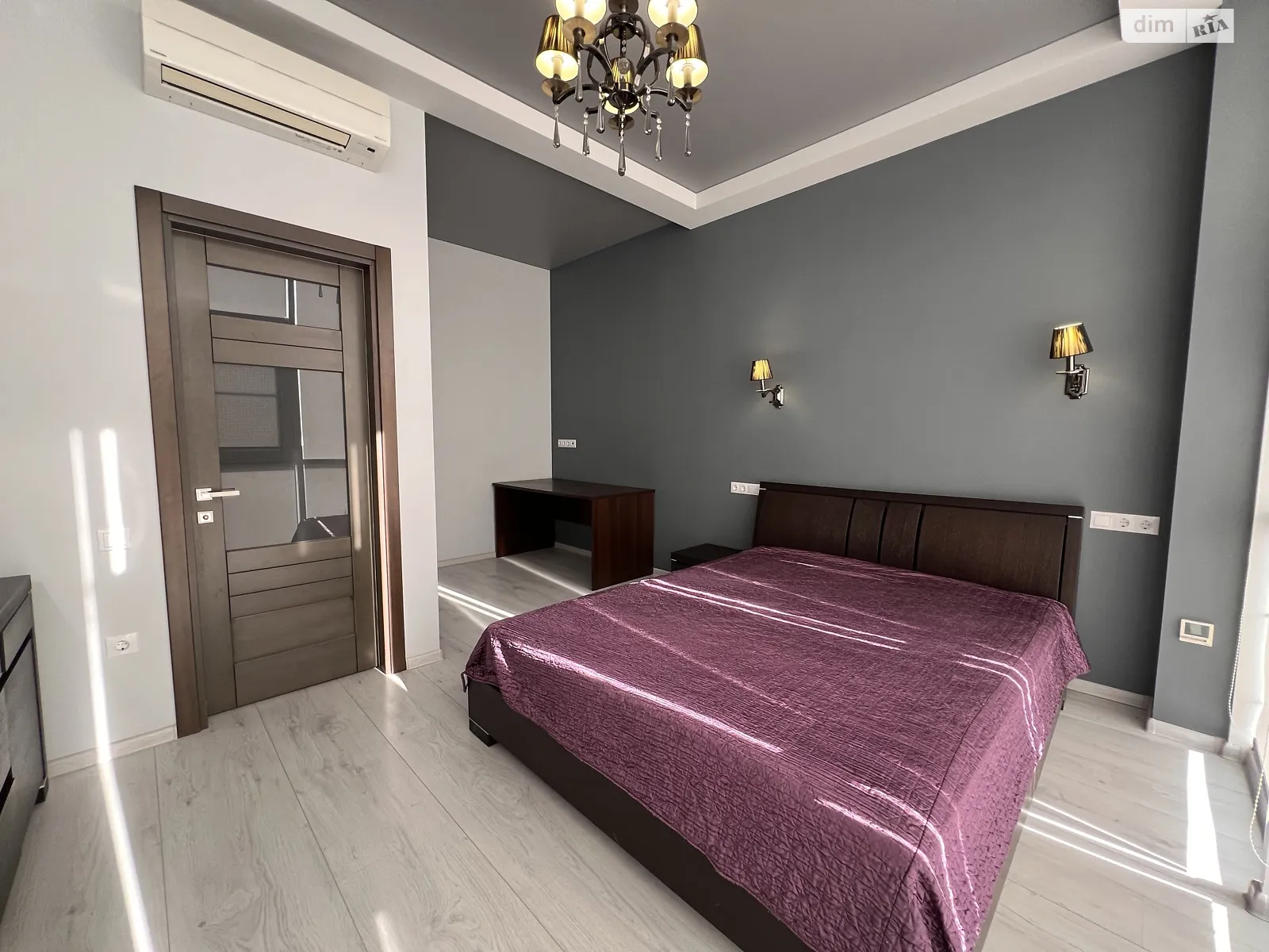 Продається 2-кімнатна квартира 61 кв. м у Одесі, вул. Перлинна, 3 - фото 1