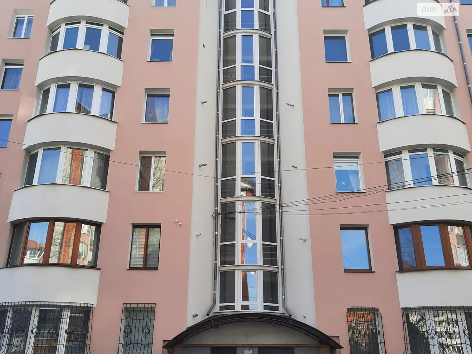 3-комнатная квартира 121.3 кв. м в Тернополе, ул. Ольховая, 2 - фото 1