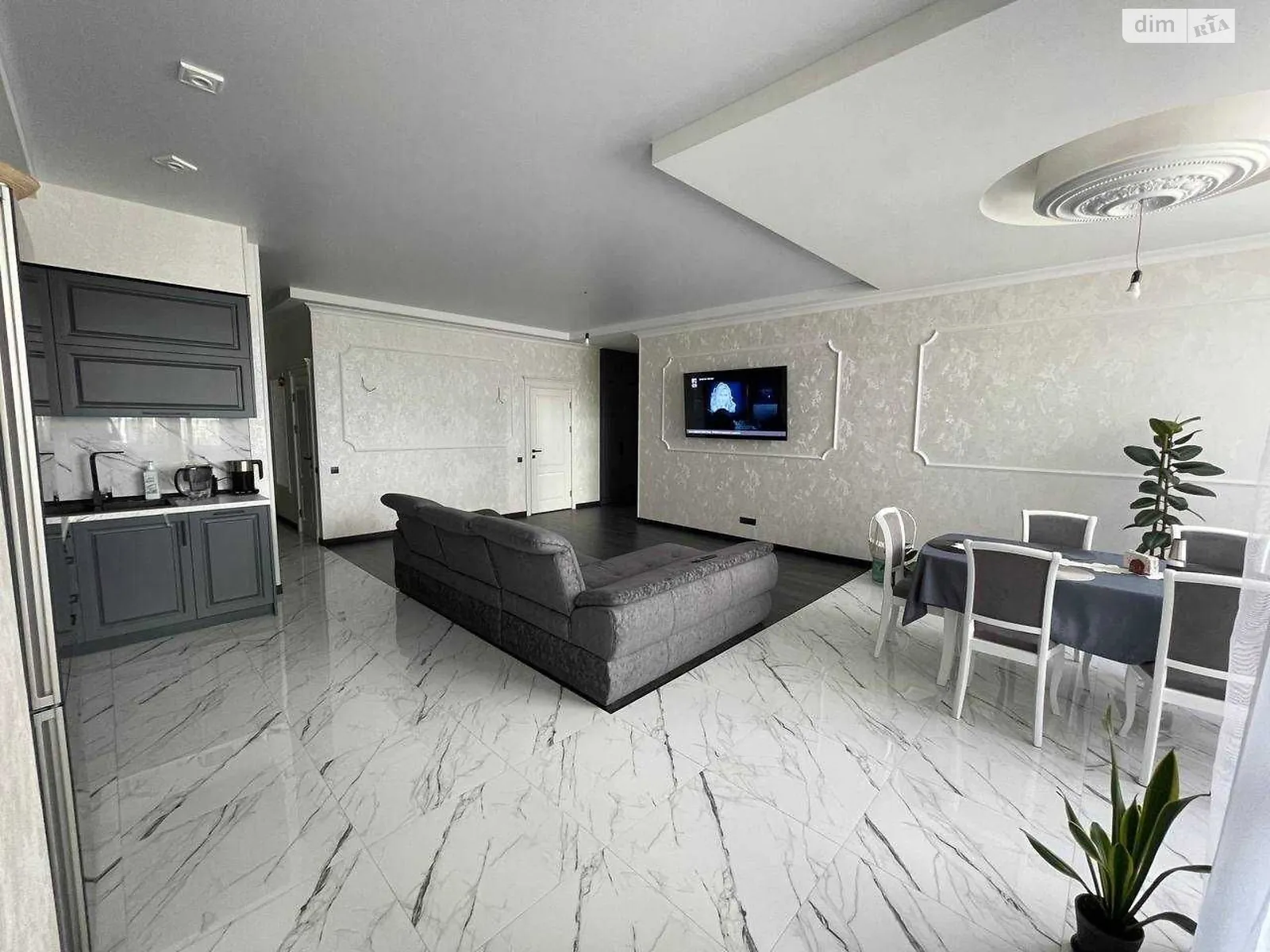Продается 3-комнатная квартира 113.8 кв. м в Одессе, ул. Люстдорфская дорога - фото 1