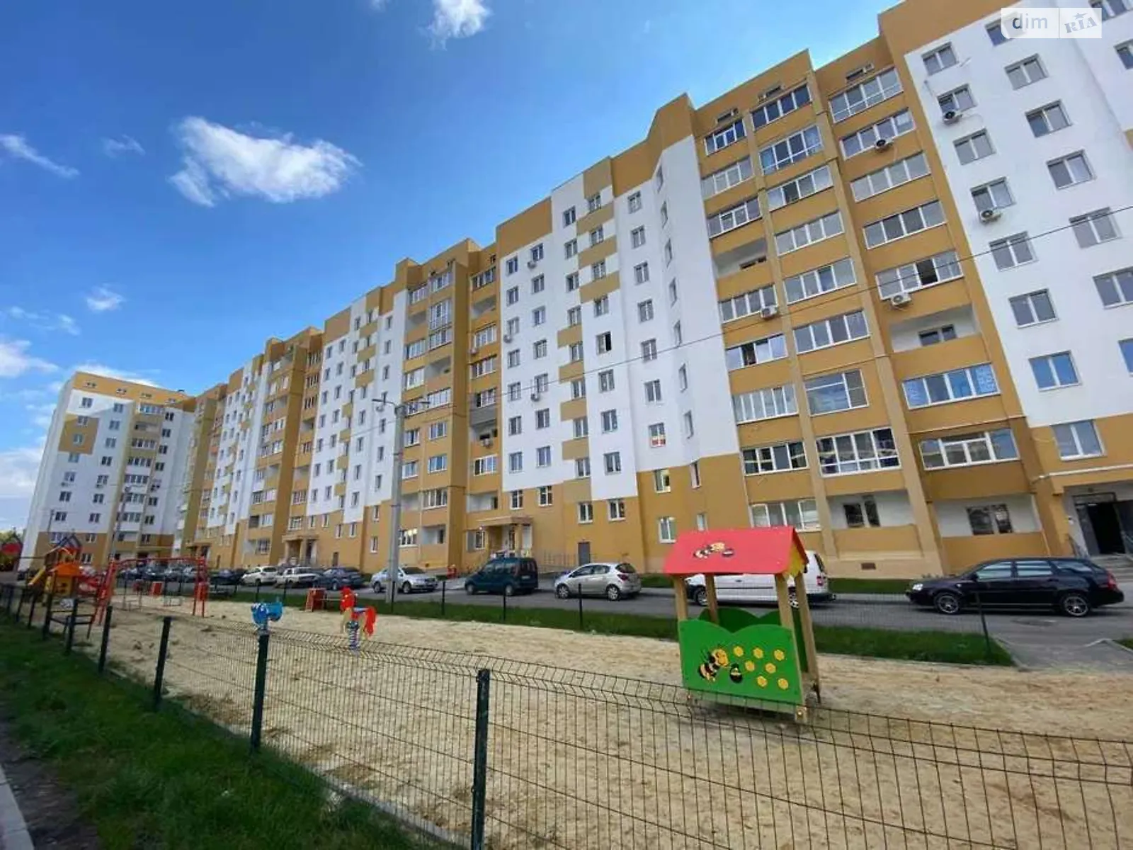 Продается 2-комнатная квартира 73 кв. м в Харькове, просп. Льва Ландау