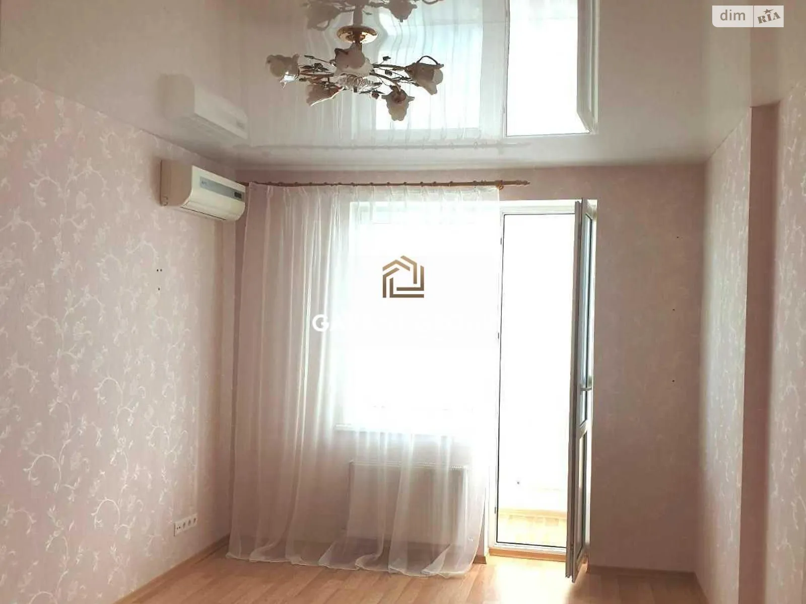 Продается 1-комнатная квартира 48.4 кв. м в Одессе, мас. Радужный - фото 1