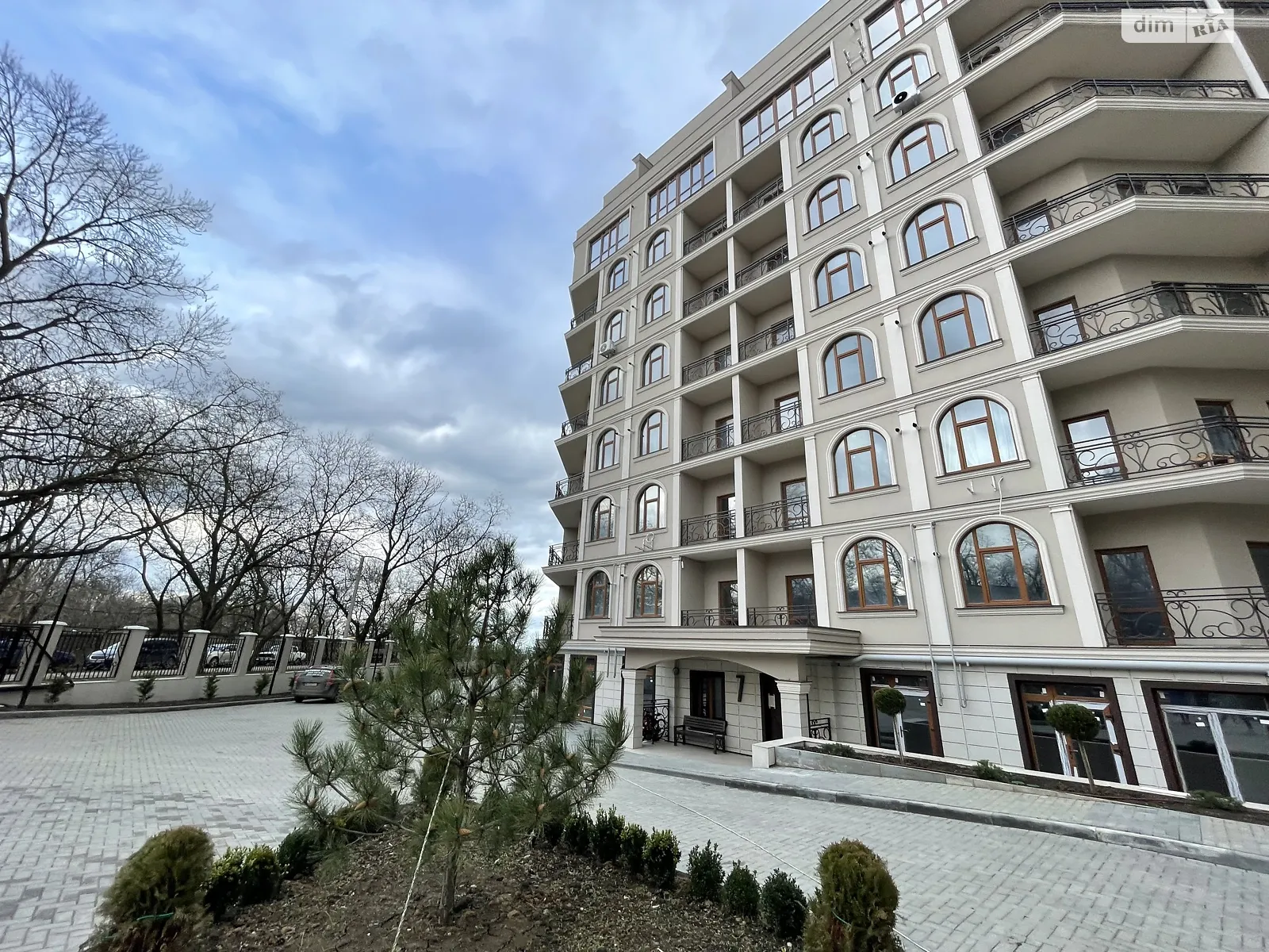 Продается 3-комнатная квартира 86 кв. м в Одессе, ул. Дача Ковалевского - фото 1