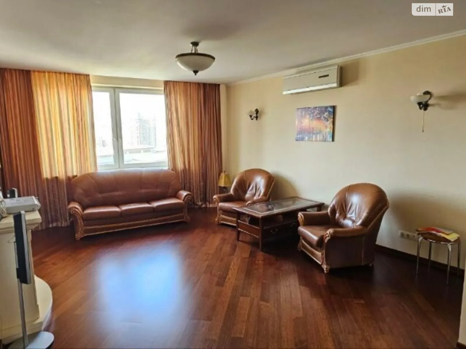 Продается 3-комнатная квартира 110 кв. м в Киеве, ул. Раисы Окипной, 10Б - фото 1