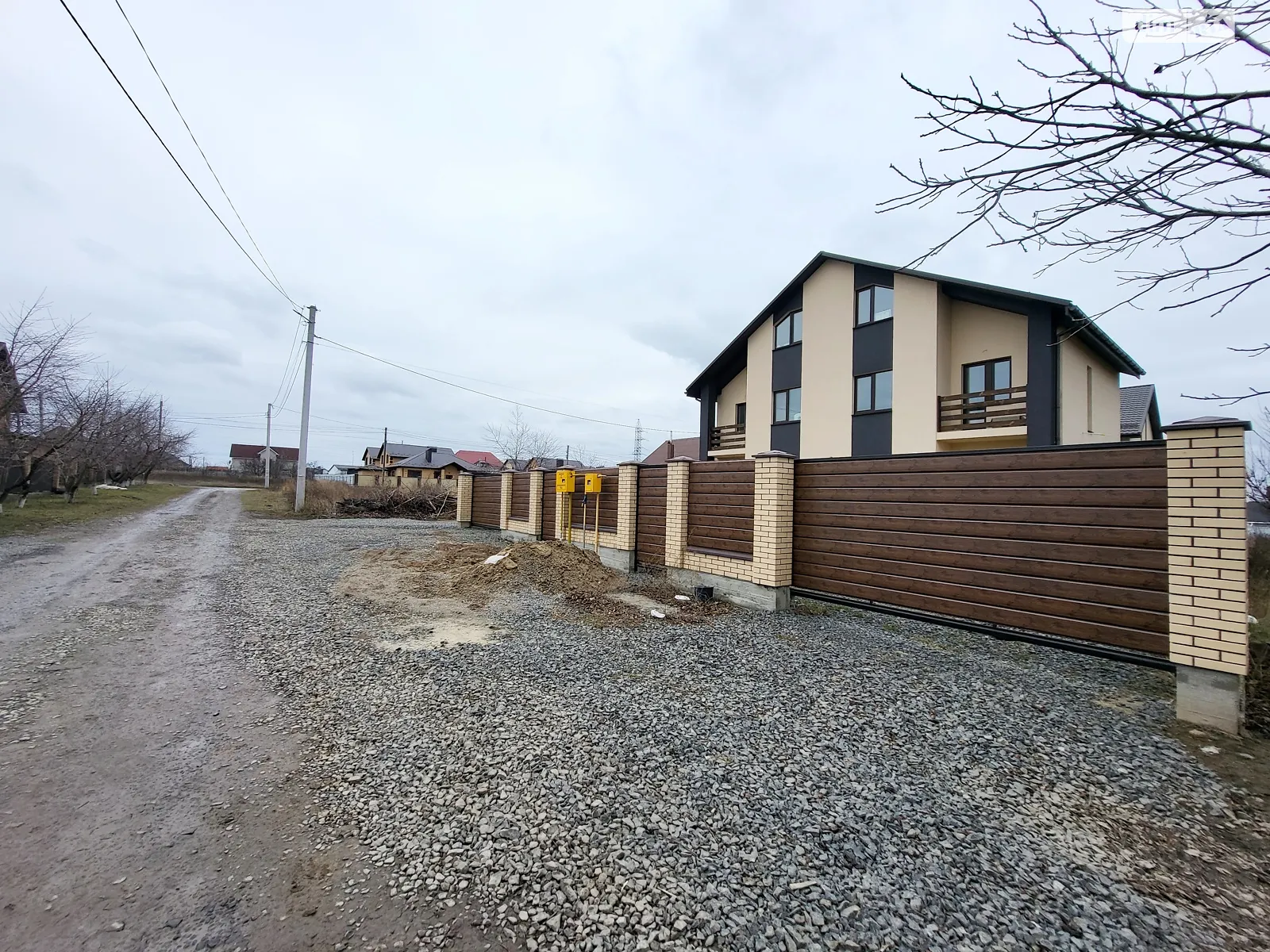 Продается часть дома 102 кв. м с бассейном, цена: 72000 $ - фото 1