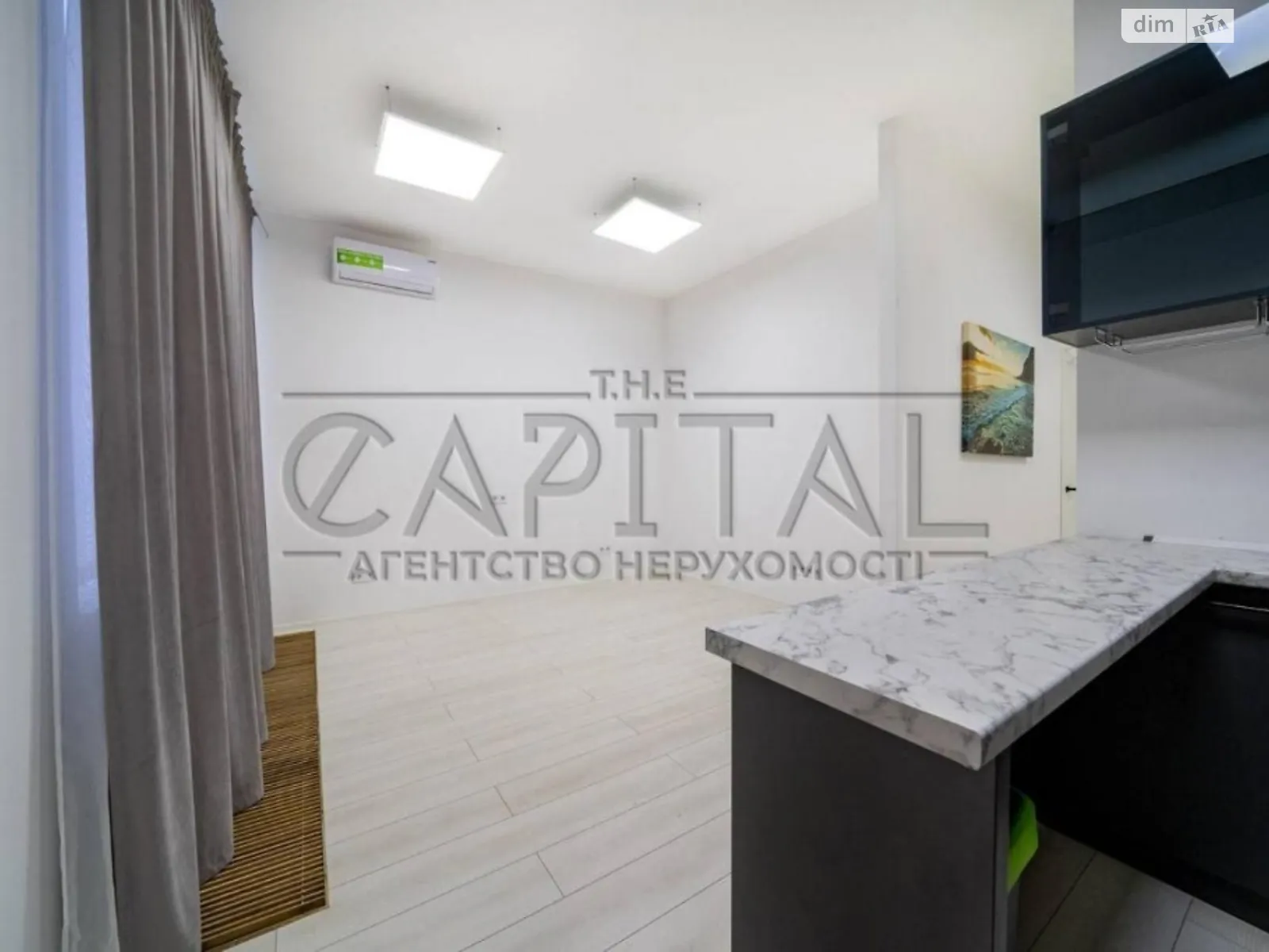 Продается офис 110 кв. м в бизнес-центре, цена: 175000 $