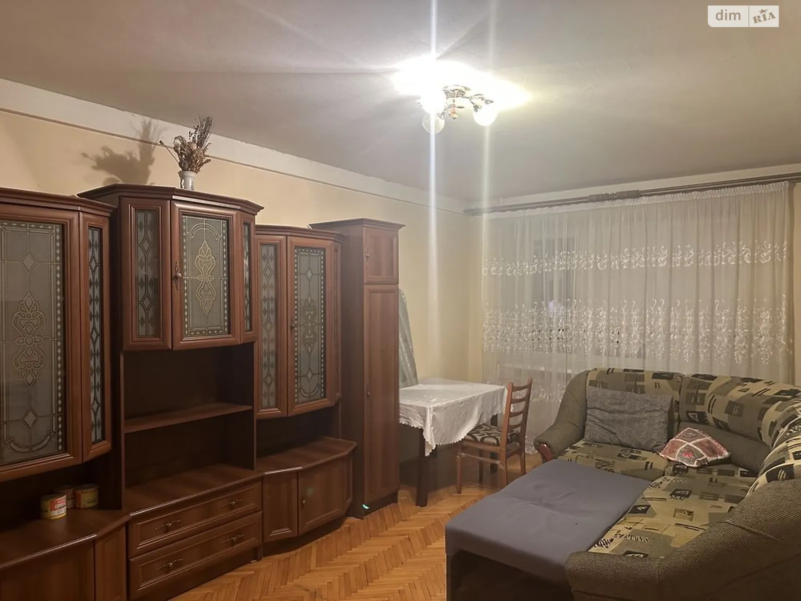 Здається в оренду кімната 64 кв. м у Львові, цена: 4500 грн - фото 1