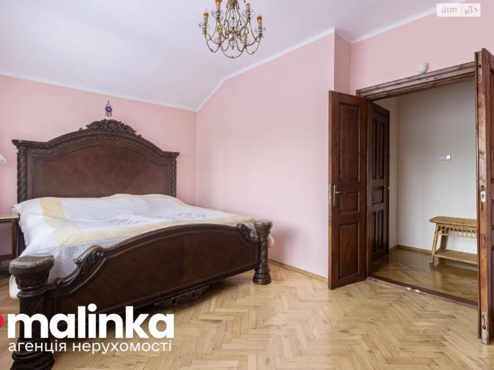 Сдается в аренду дом на 2 этажа 208.3 кв. м с садом, цена: 1500 $