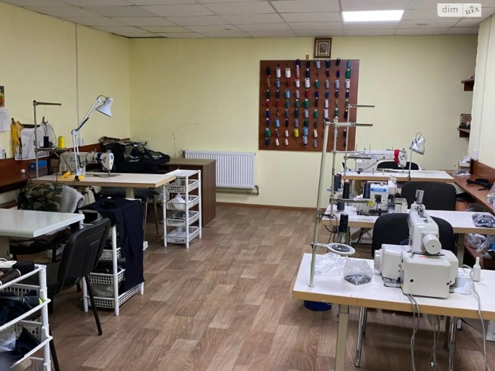 Продається офіс 80 кв. м в бізнес-центрі, цена: 64000 $