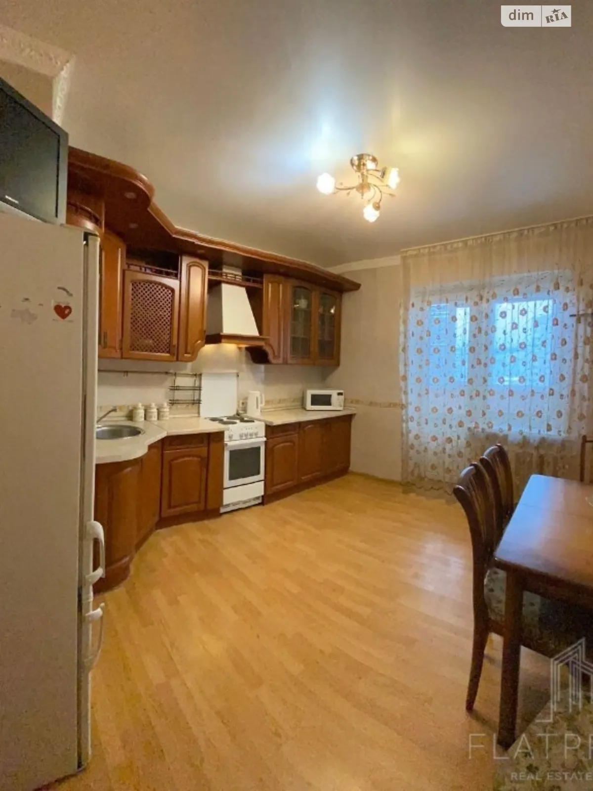 Продается 1-комнатная квартира 52 кв. м в Киеве, ул. Анны Ахматовой, 35А - фото 1