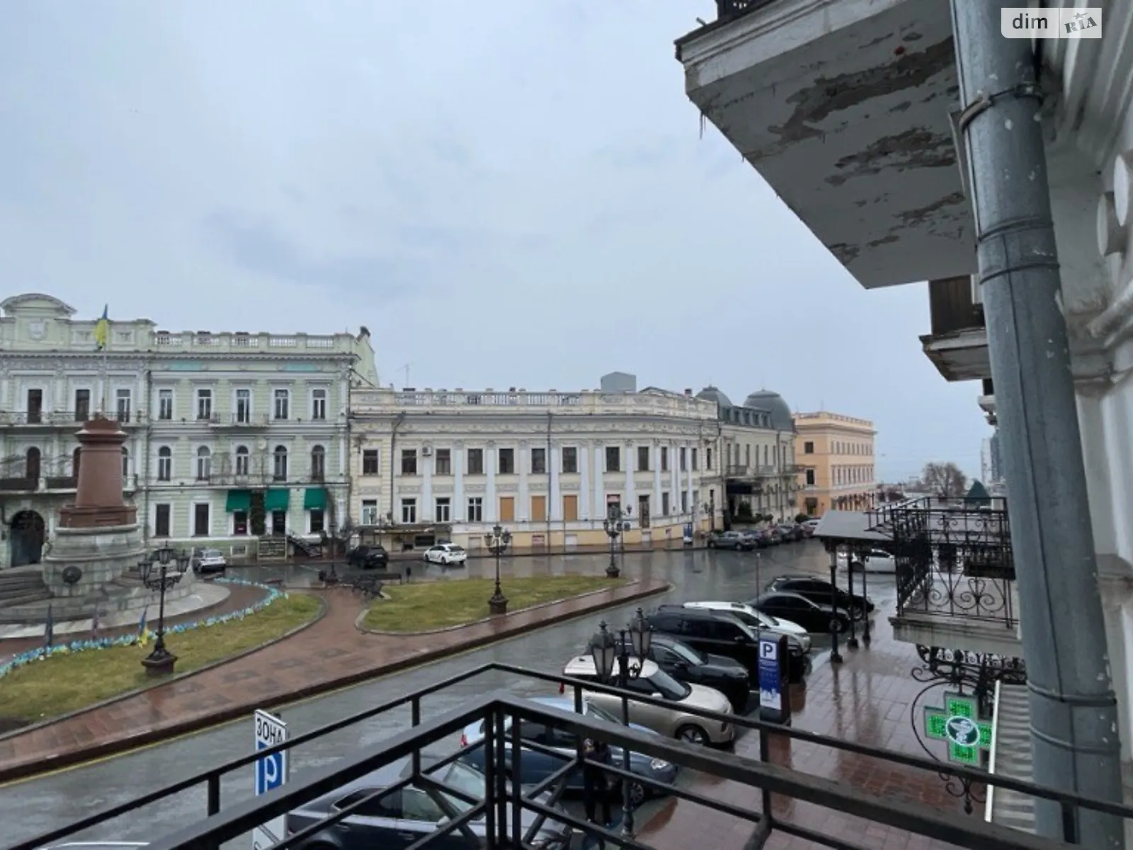 Продается 3-комнатная квартира 192 кв. м в Одессе, пл. Екатерининская, 5 - фото 1