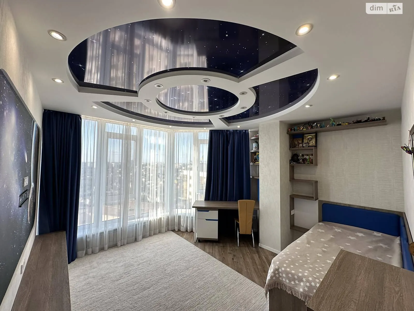 Продается 3-комнатная квартира 70 кв. м в Одессе, ул. Маршала Малиновского - фото 1