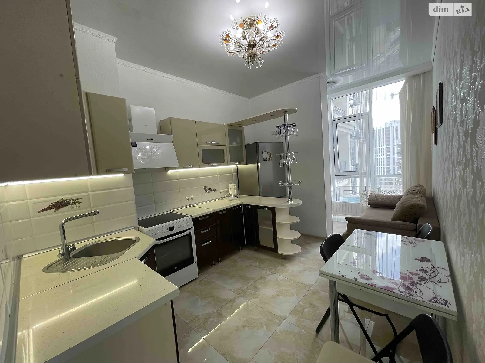 Продается 1-комнатная квартира 49 кв. м в Одессе, бул. Французский, 60Г - фото 1