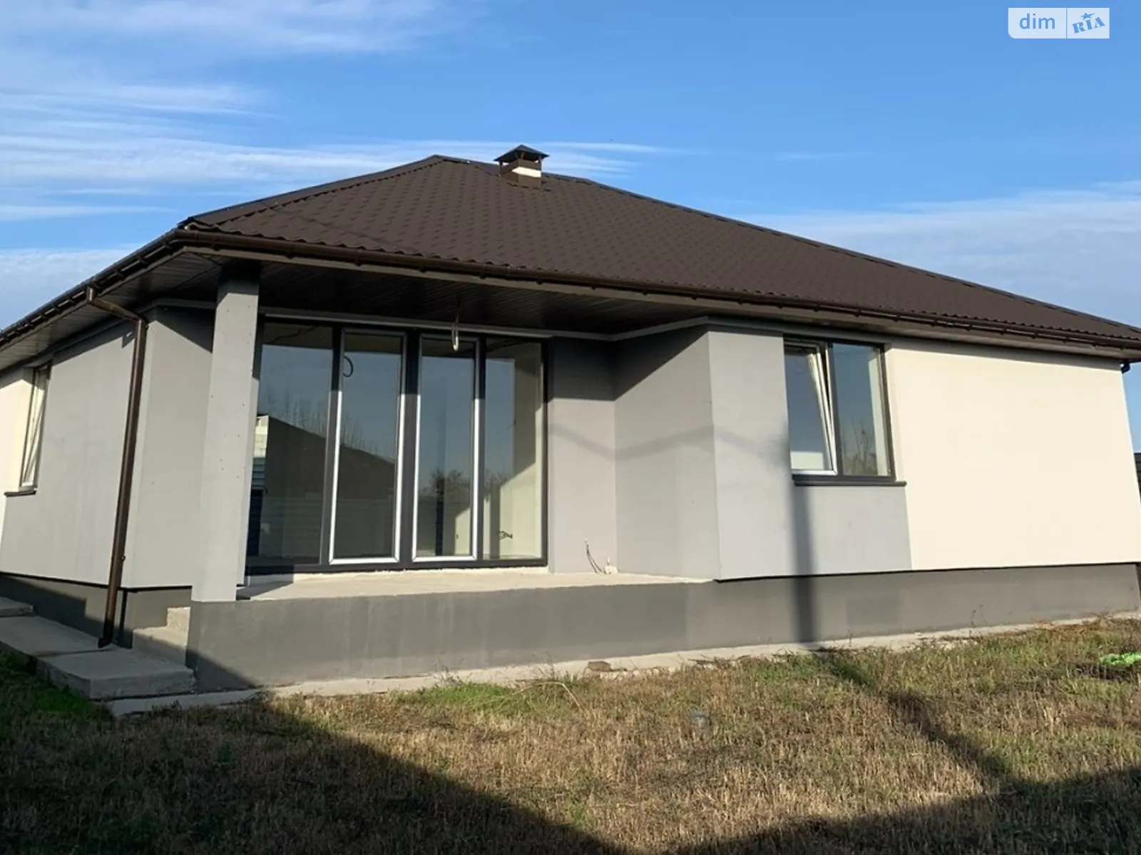 Продается одноэтажный дом 105 кв. м с гаражом, цена: 72000 $ - фото 1