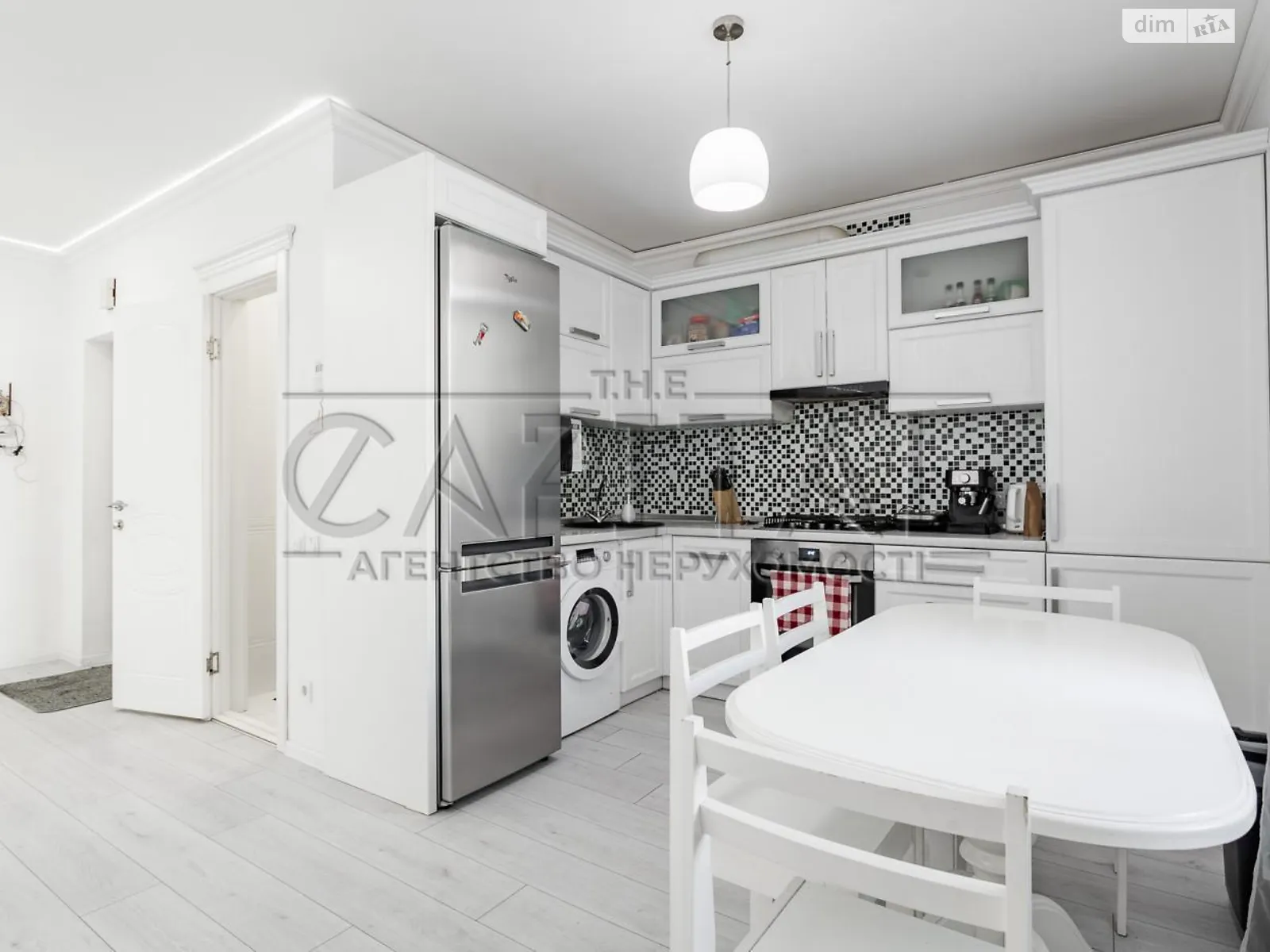 Продається 2-кімнатна квартира 63 кв. м у Чайках, цена: 83000 $ - фото 1