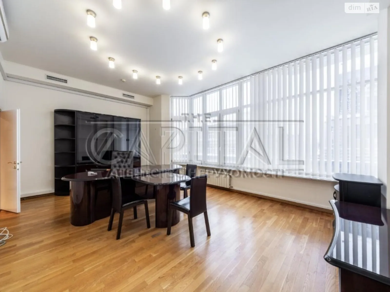 Продается офис 177 кв. м в бизнес-центре, цена: 619500 $