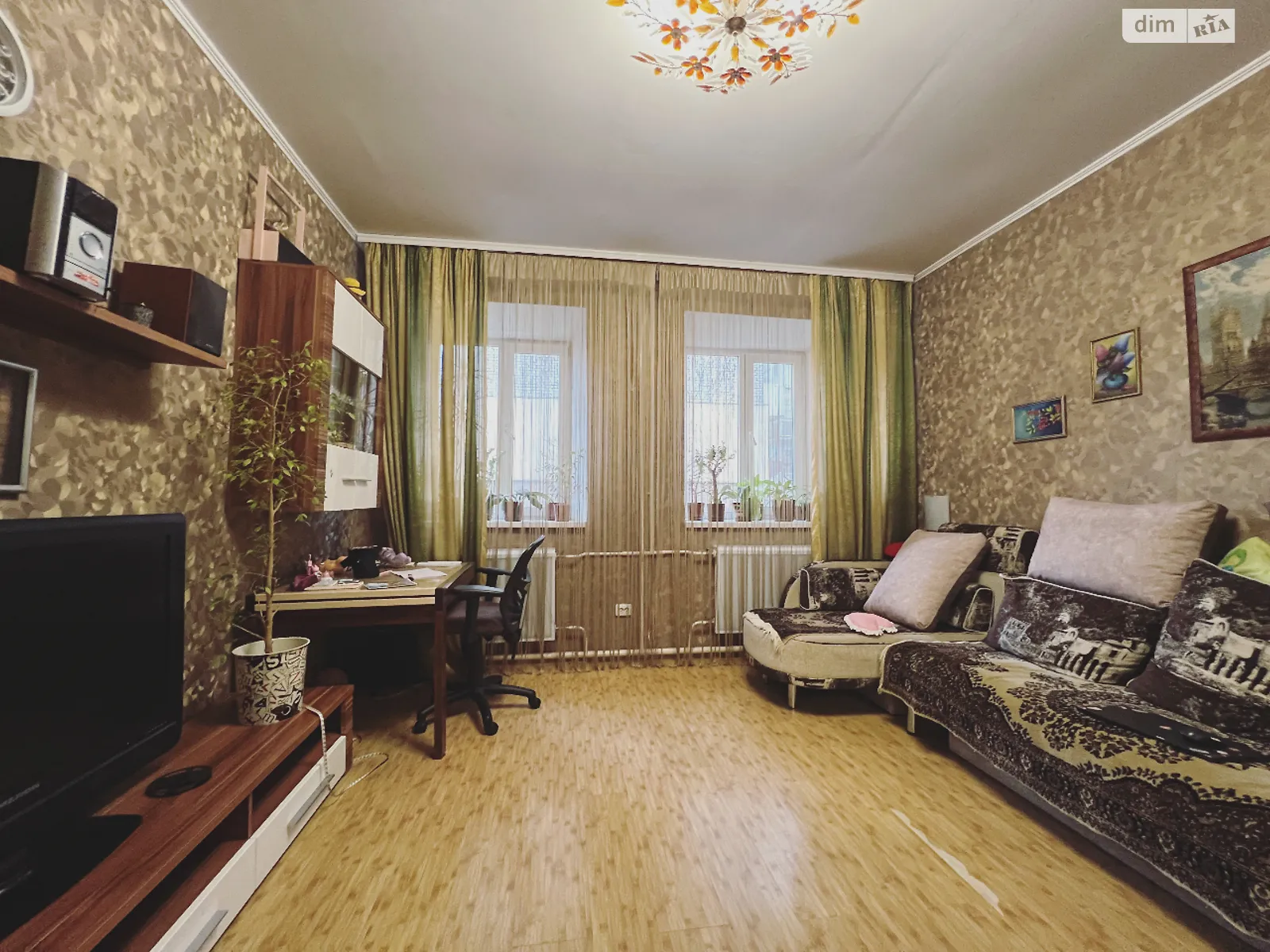 Продается 3-комнатная квартира 62 кв. м в Виннице, ул. Николая Зерова, 30