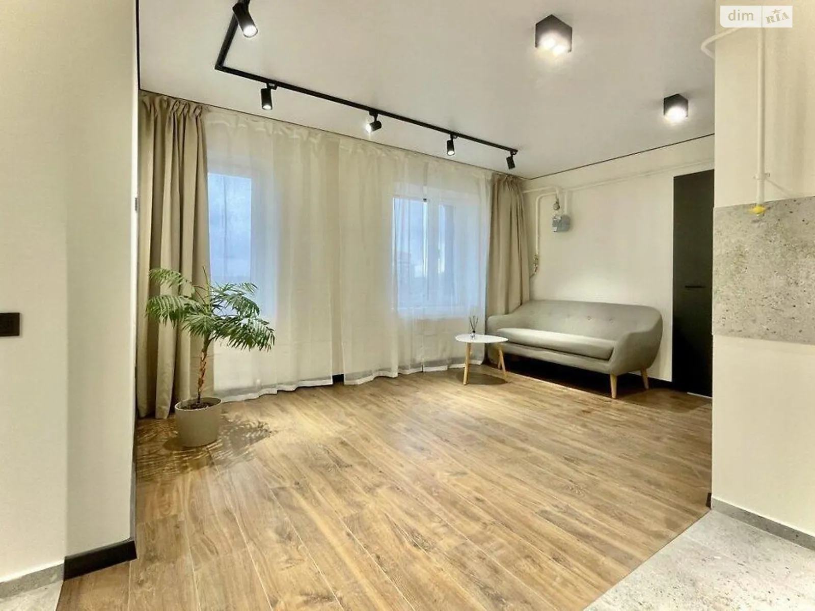 Продается 1-комнатная квартира 41 кв. м в Ивано-Франковске, цена: 49900 $