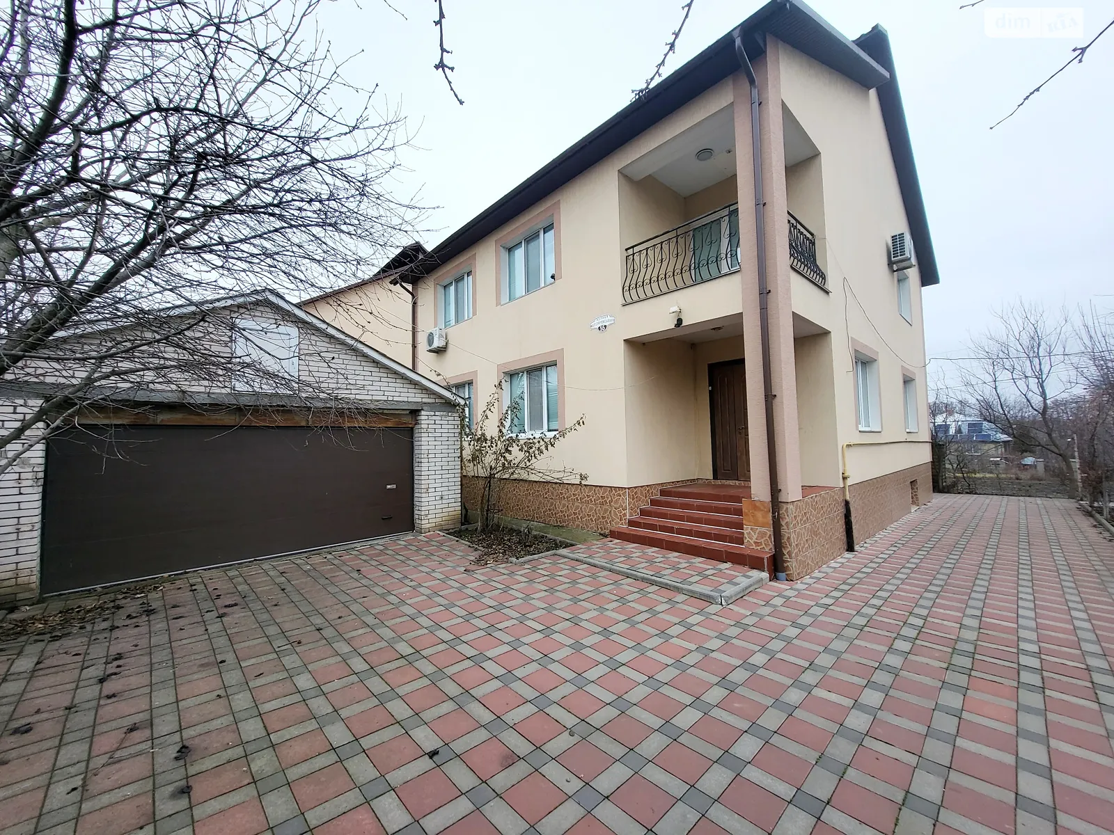 Продается дом на 2 этажа 250 кв. м с террасой, цена: 135000 $ - фото 1