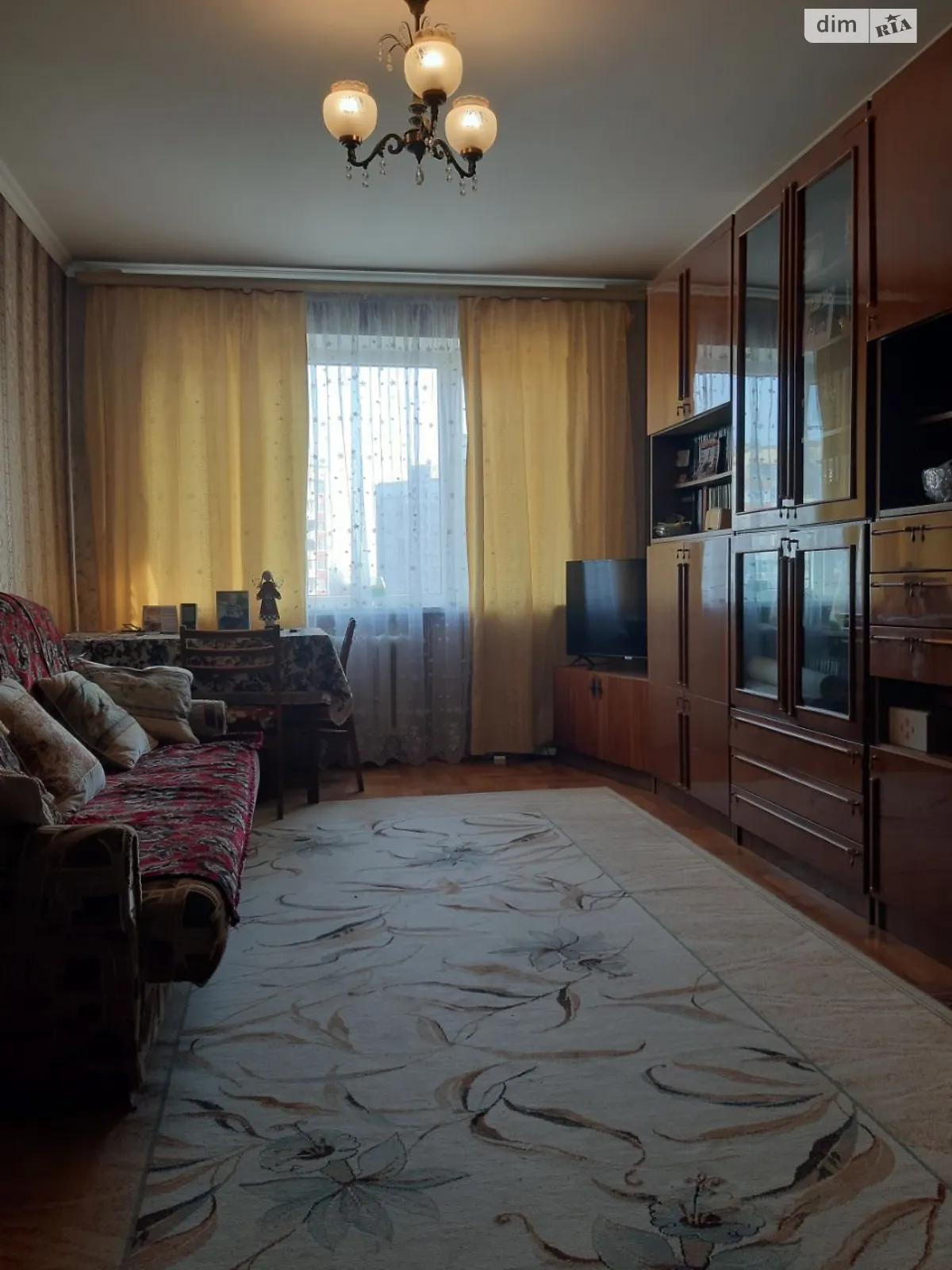 Сдается в аренду 4-комнатная квартира 70 кв. м в Ровно, цена: 10000 грн - фото 1